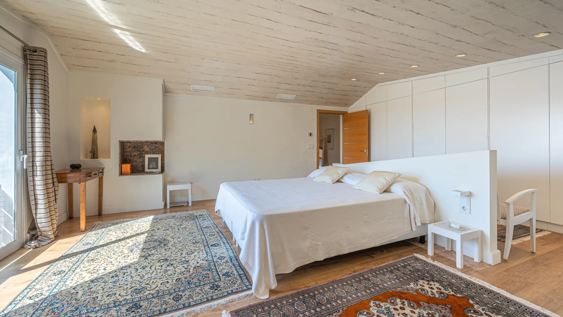 For sale villa in Nueva Andalucia