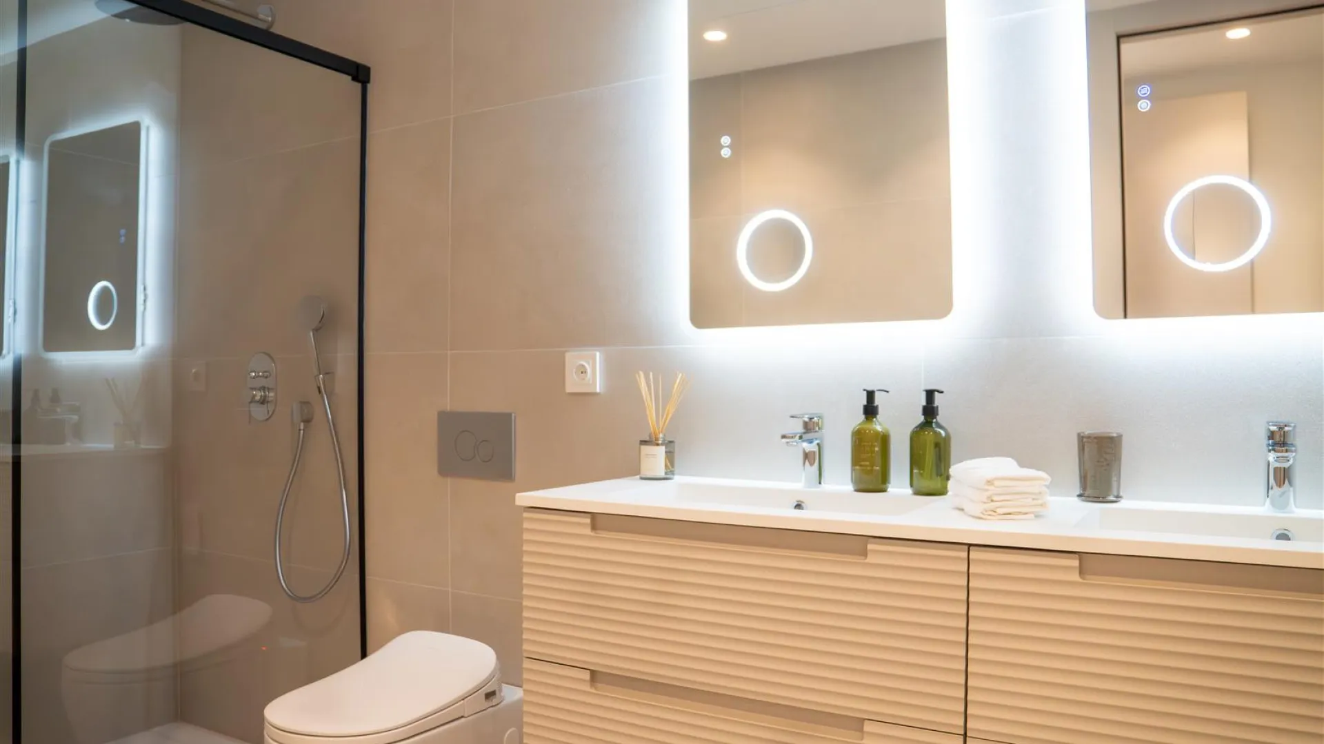 3 bedrooms New Golden Mile apartment for sale