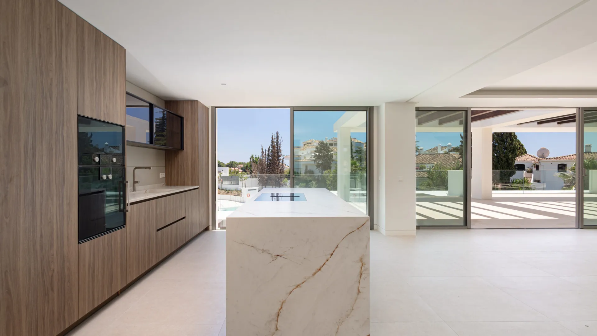 Buy apartment in Marbella Golden Mile