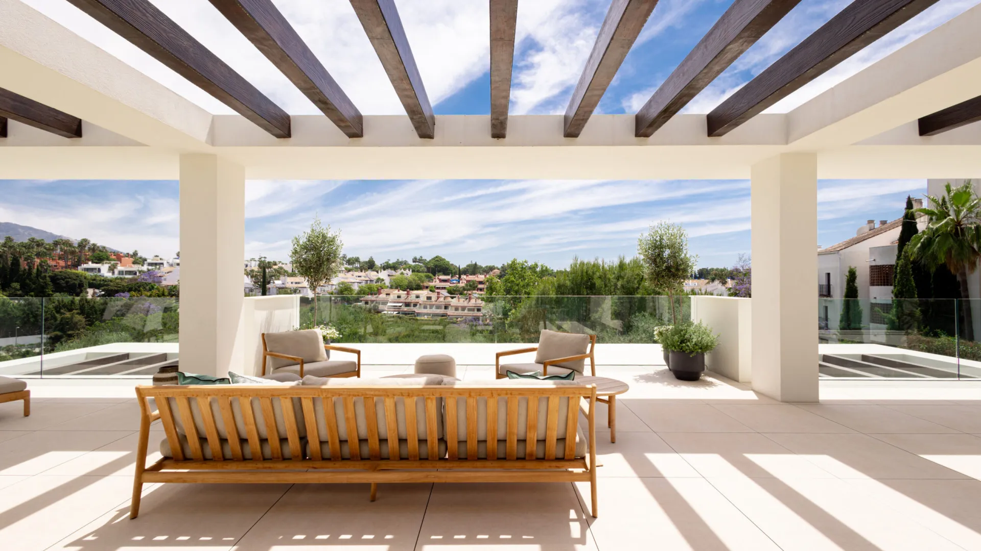 Buy apartment in Marbella Golden Mile