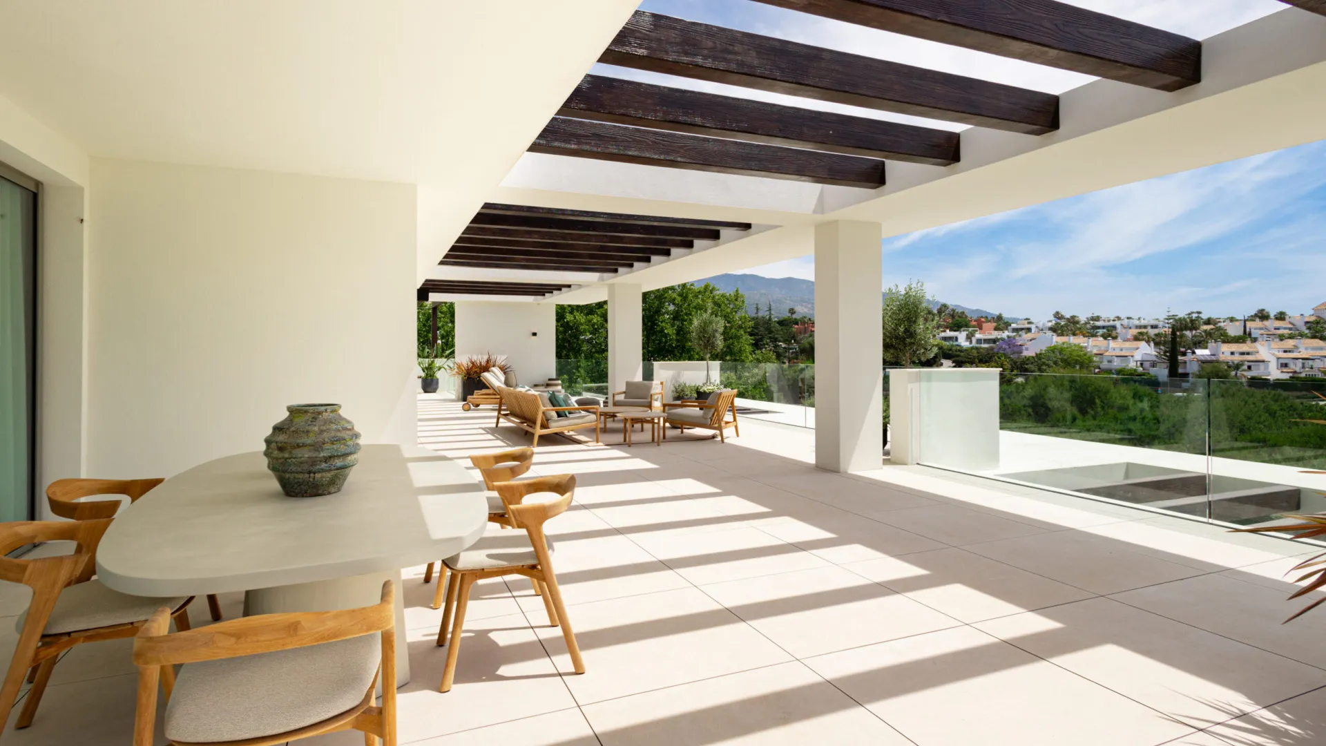 Buy apartment in Marbella Golden Mile