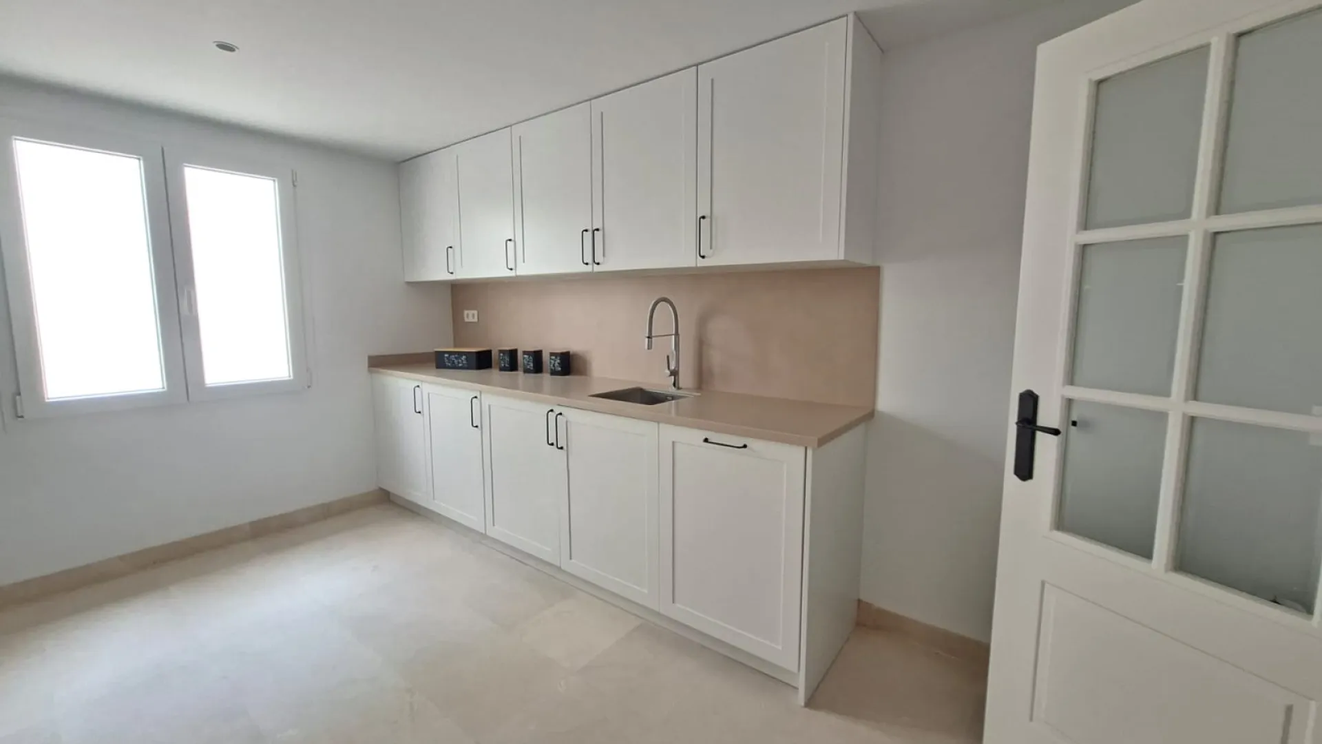 For sale apartment in Aloha