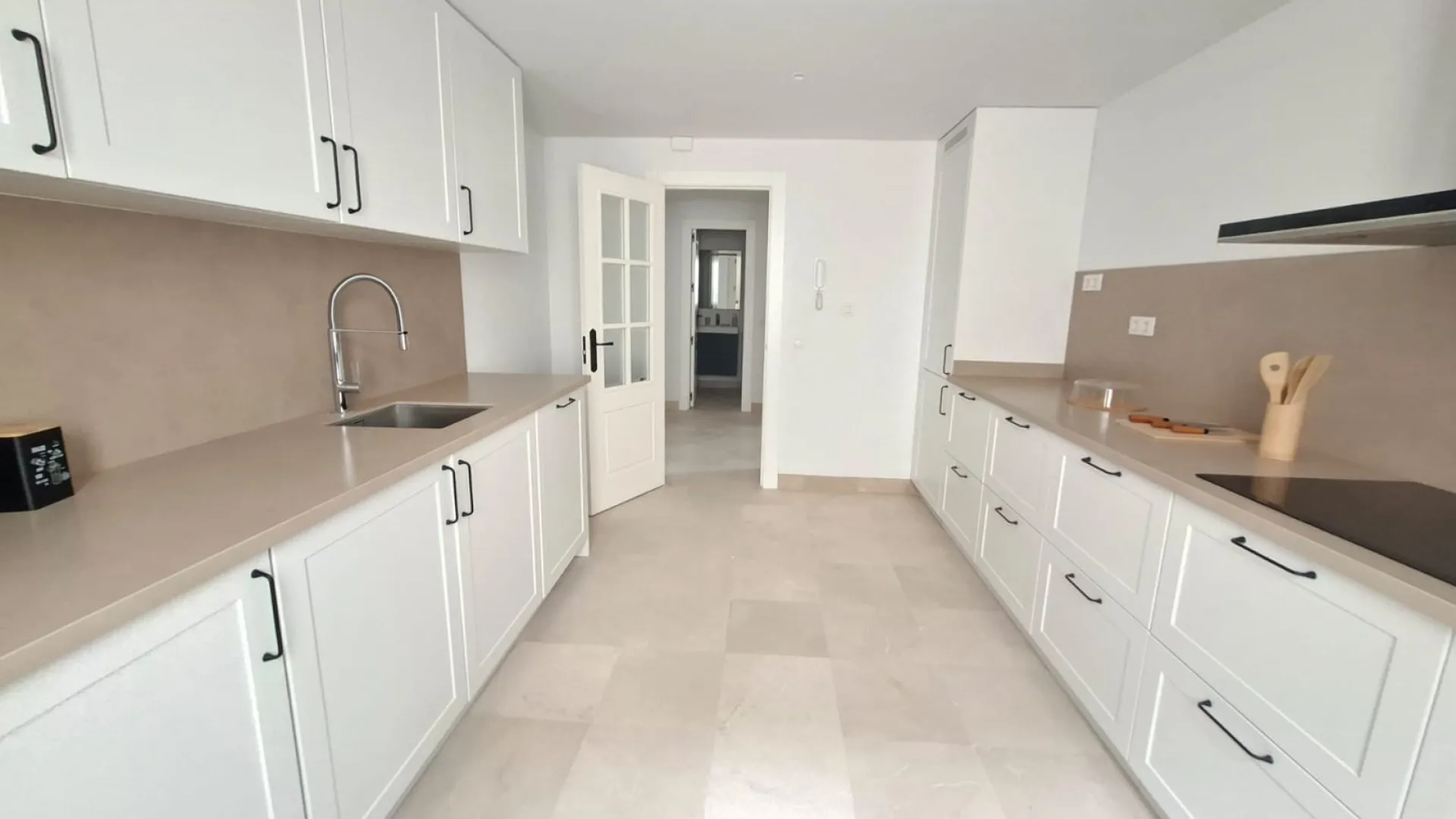 For sale apartment in Aloha