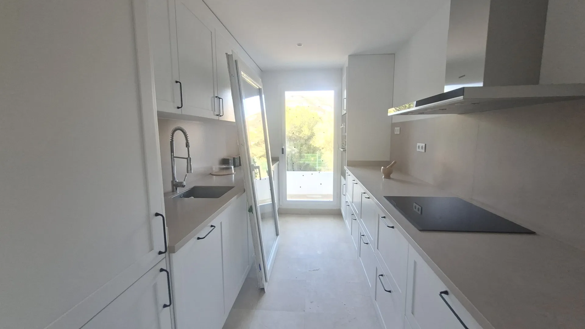 Apartment for sale in Aloha with 2 bedrooms