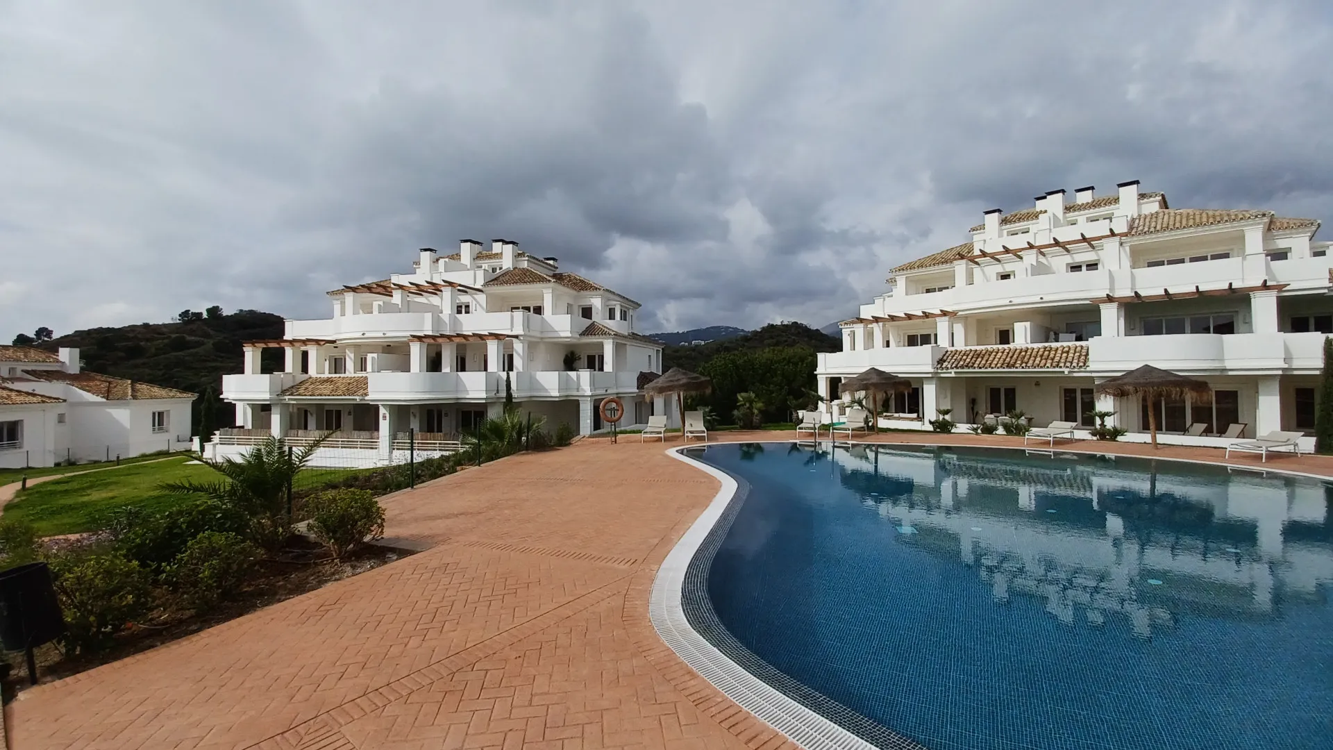 Apartment for sale in Aloha with 2 bedrooms
