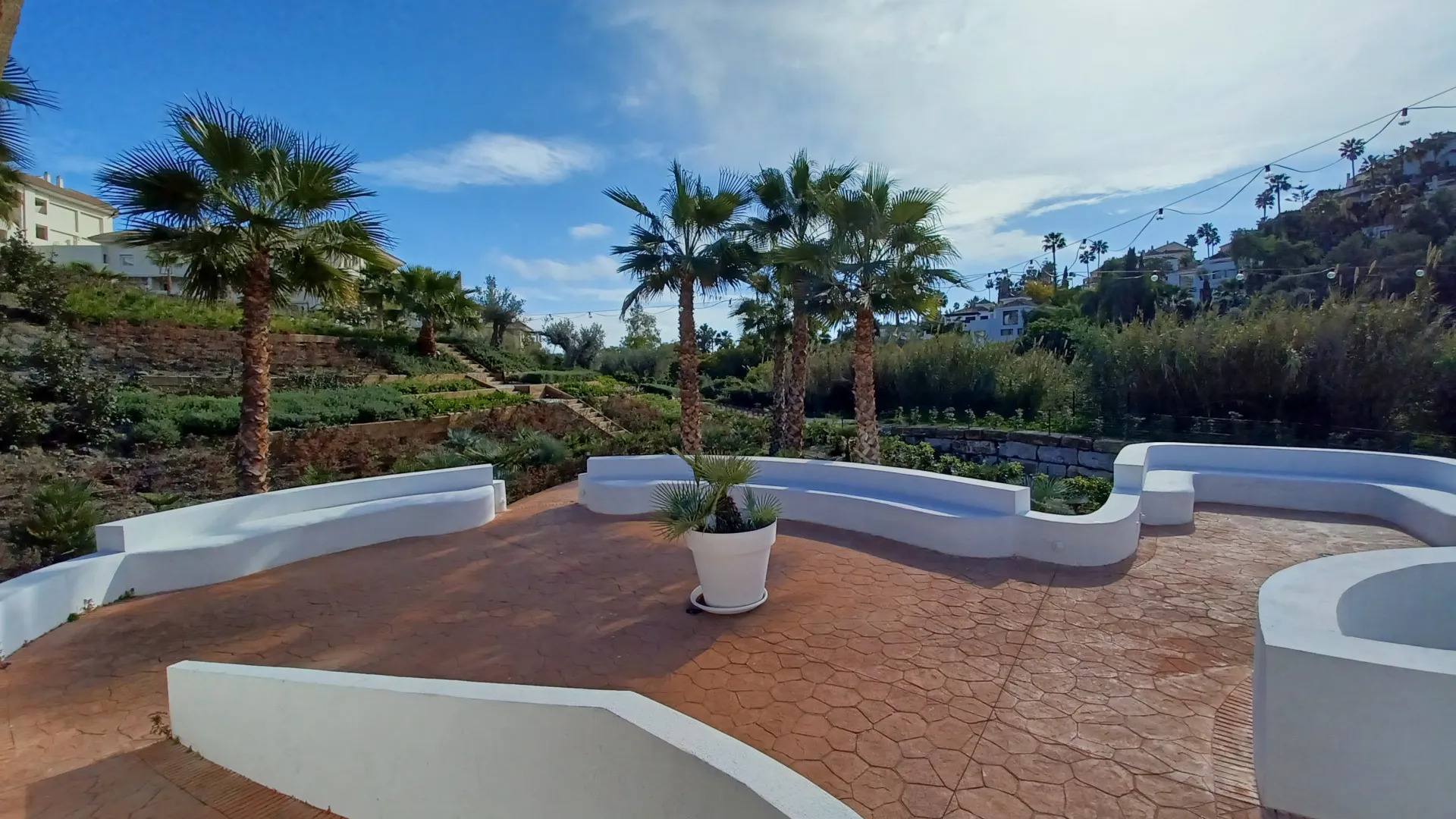 Apartment for sale in Aloha with 2 bedrooms