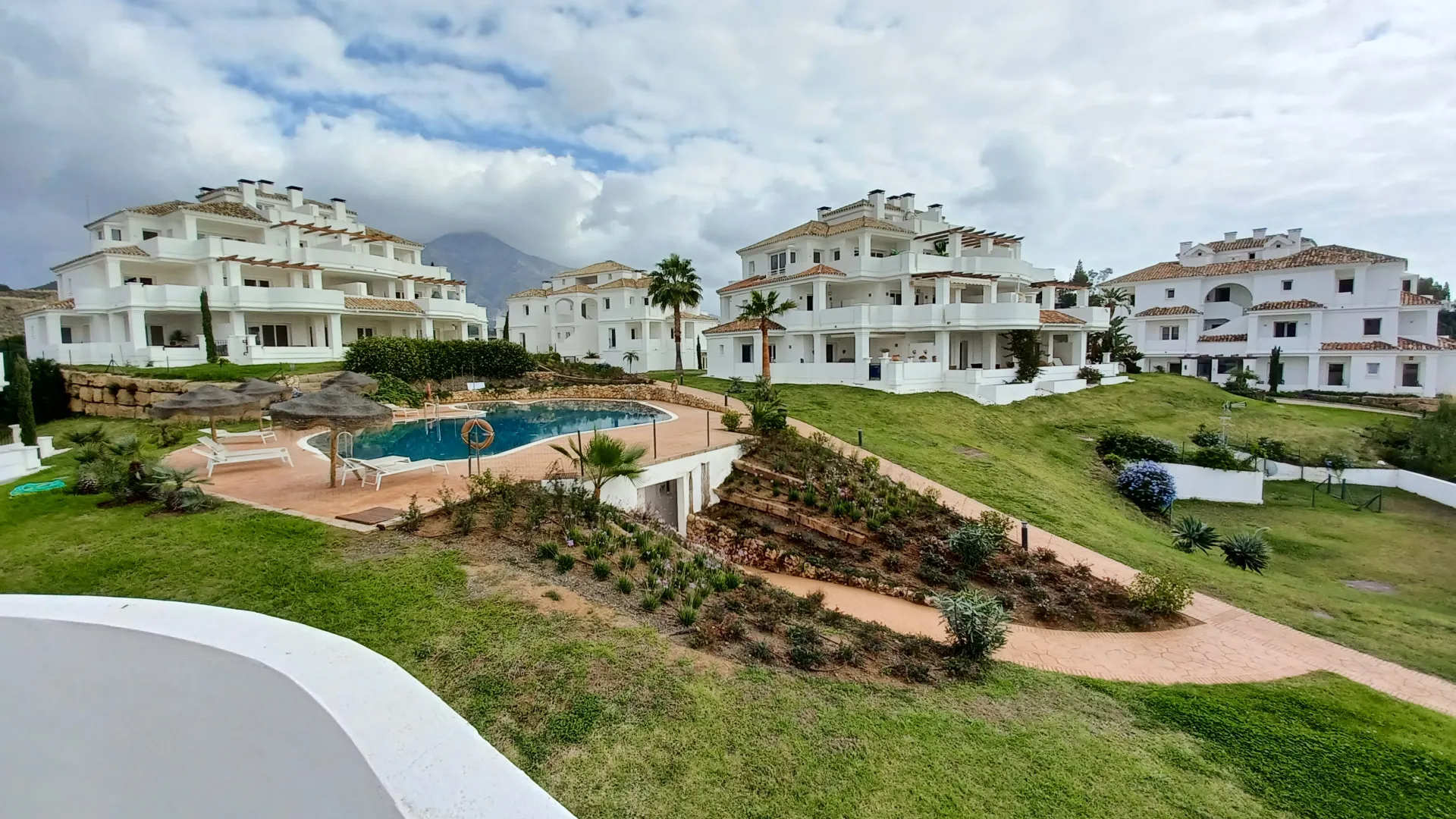 Apartment for sale in Aloha with 2 bedrooms