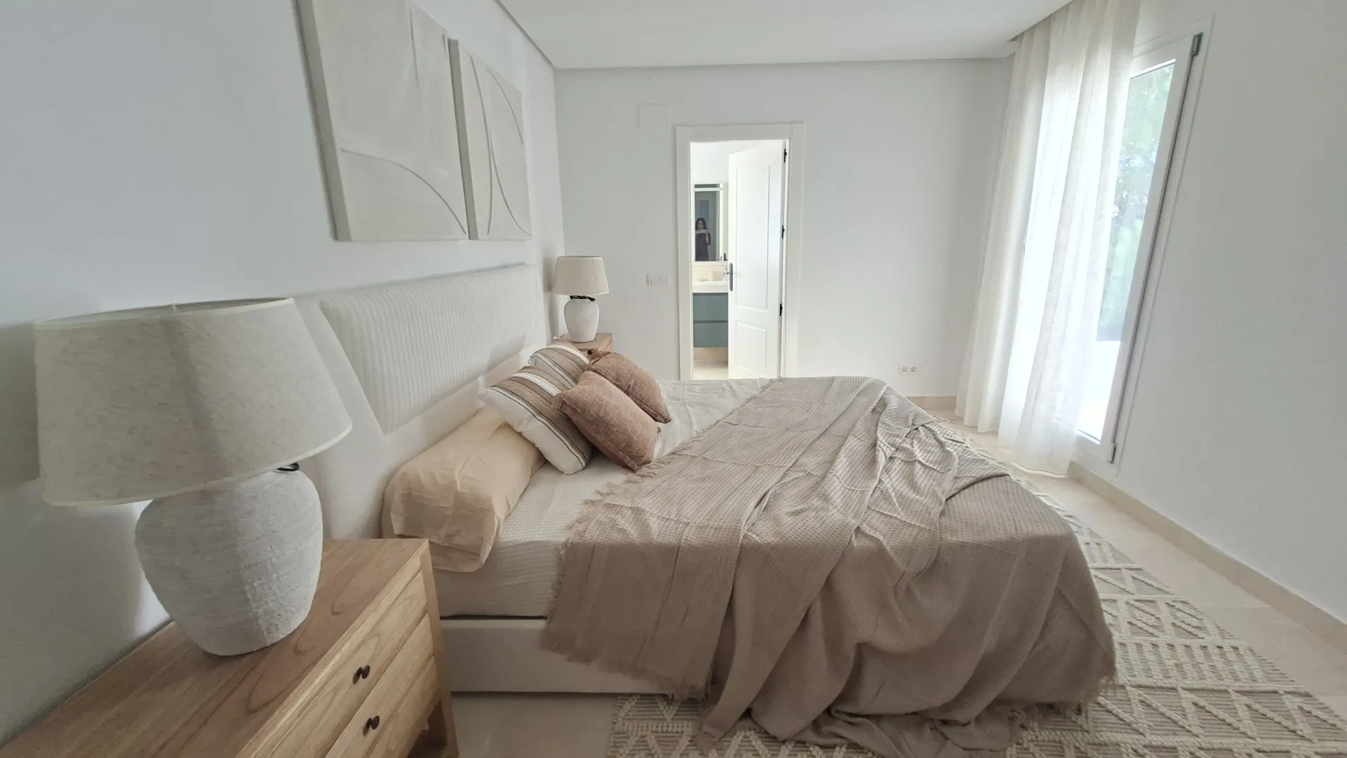 Apartment for sale in Aloha with 2 bedrooms