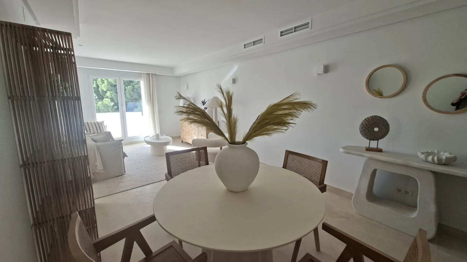 Apartment for sale in Aloha with 2 bedrooms