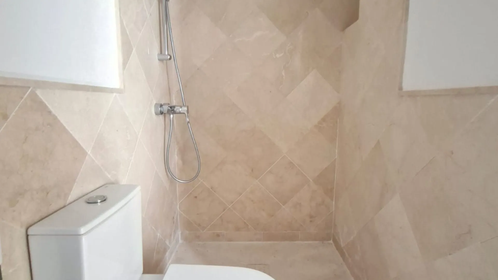 For sale apartment in Aloha