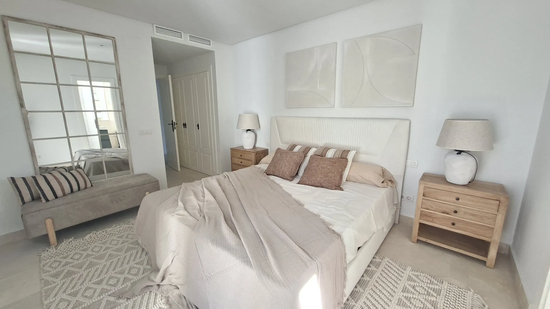 Apartment for sale in Aloha with 2 bedrooms