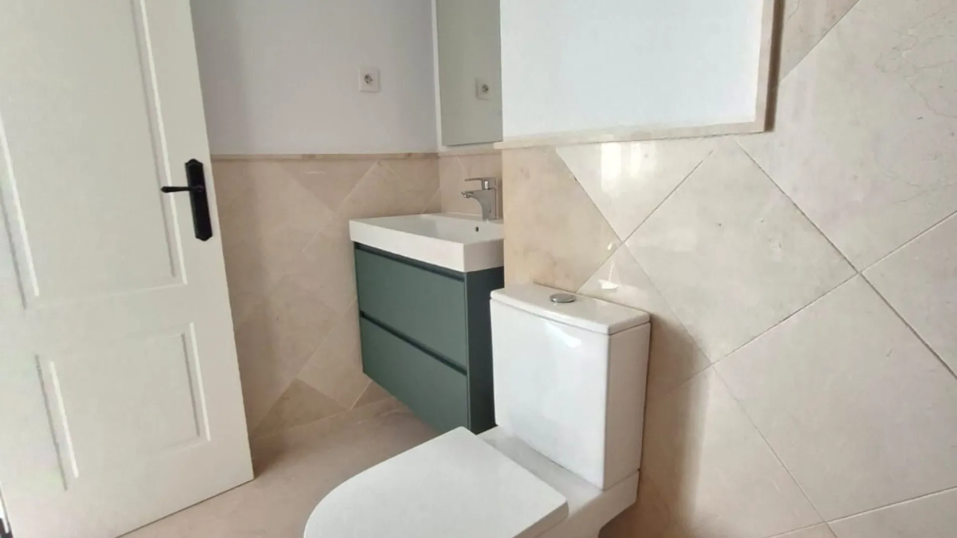 For sale apartment in Aloha