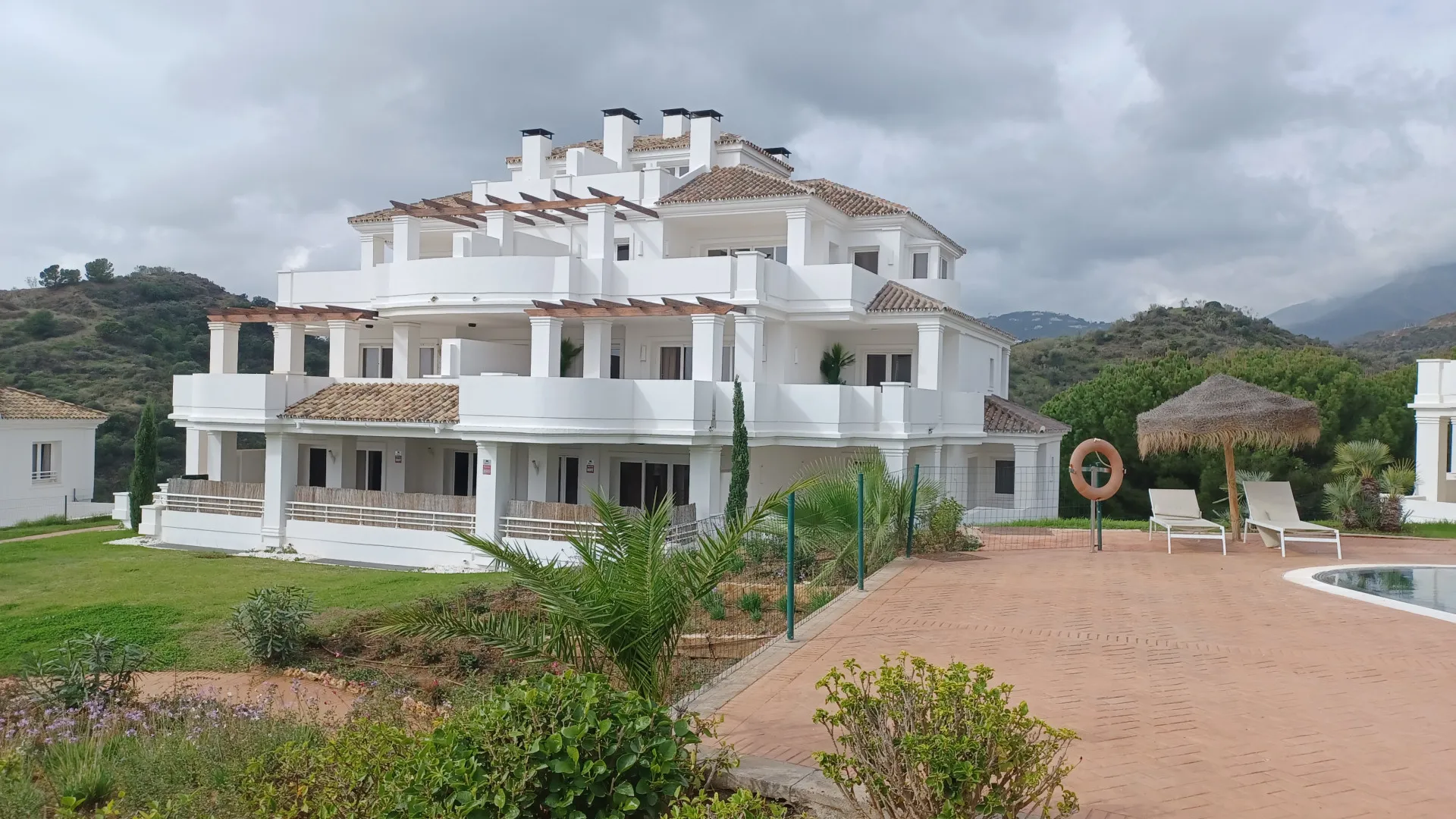 Apartment for sale in Aloha with 2 bedrooms