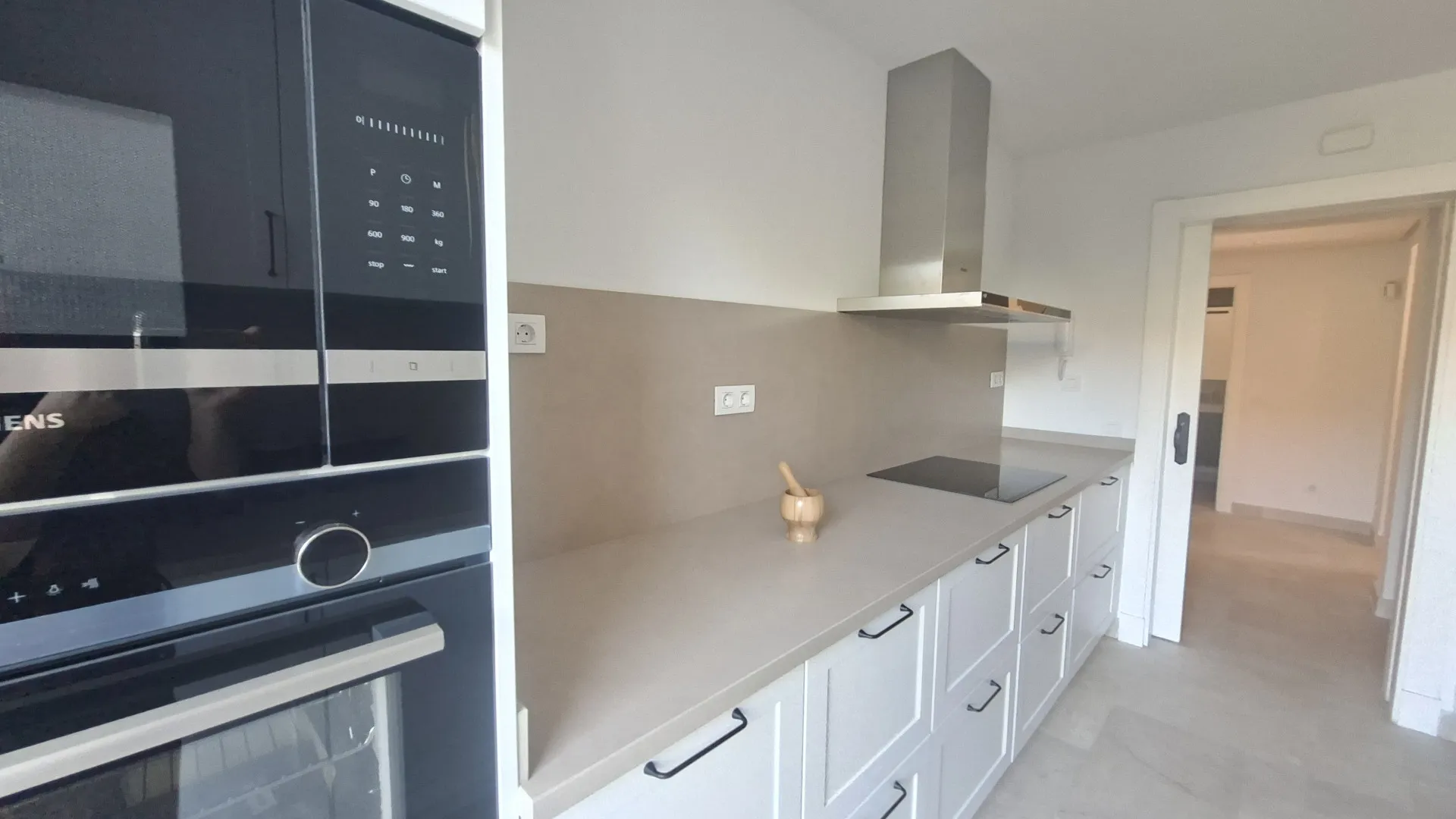 Apartment for sale in Aloha with 2 bedrooms