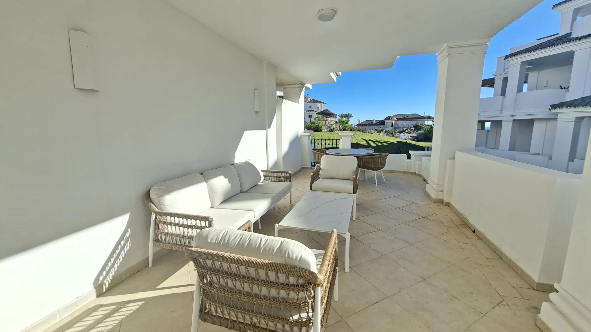 Apartment for sale in Aloha with 2 bedrooms