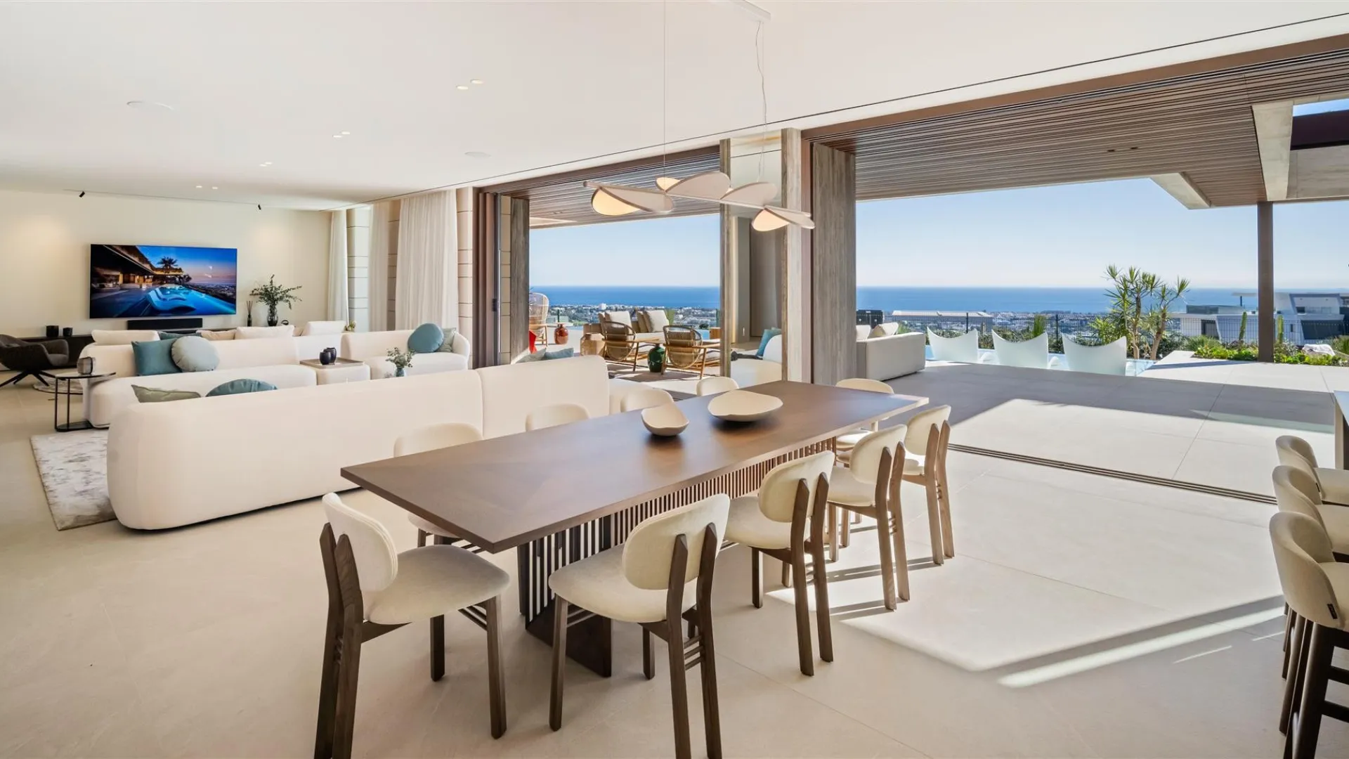 Buy villa with 5 bedrooms in La Quinta