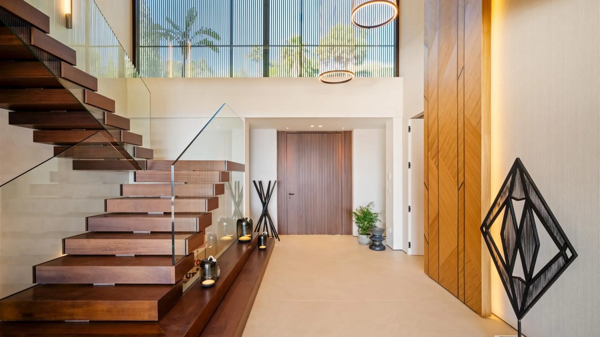 Buy villa with 5 bedrooms in La Quinta