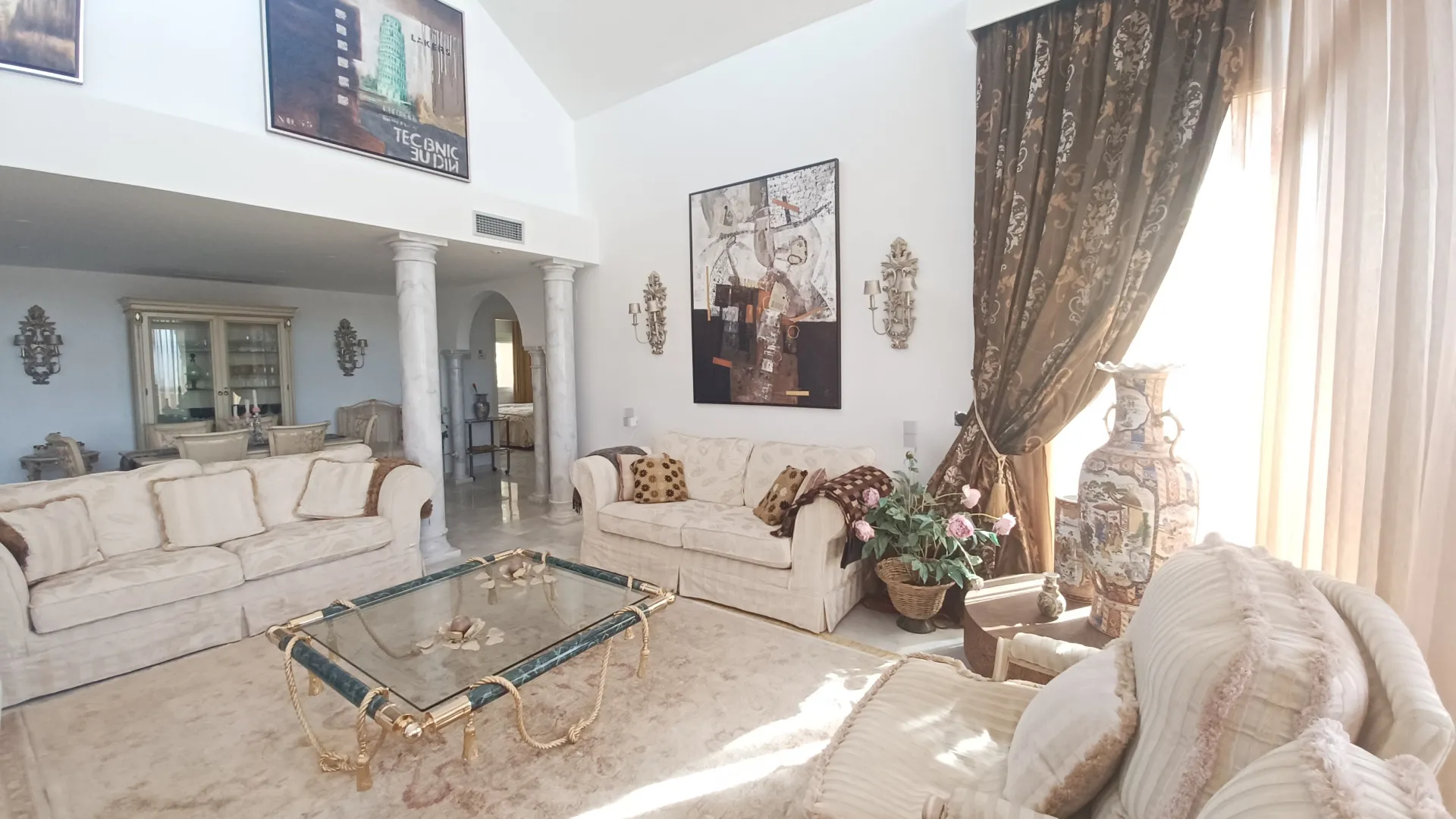 Magna Marbella, atico duplex en venta con 3 dormitorios