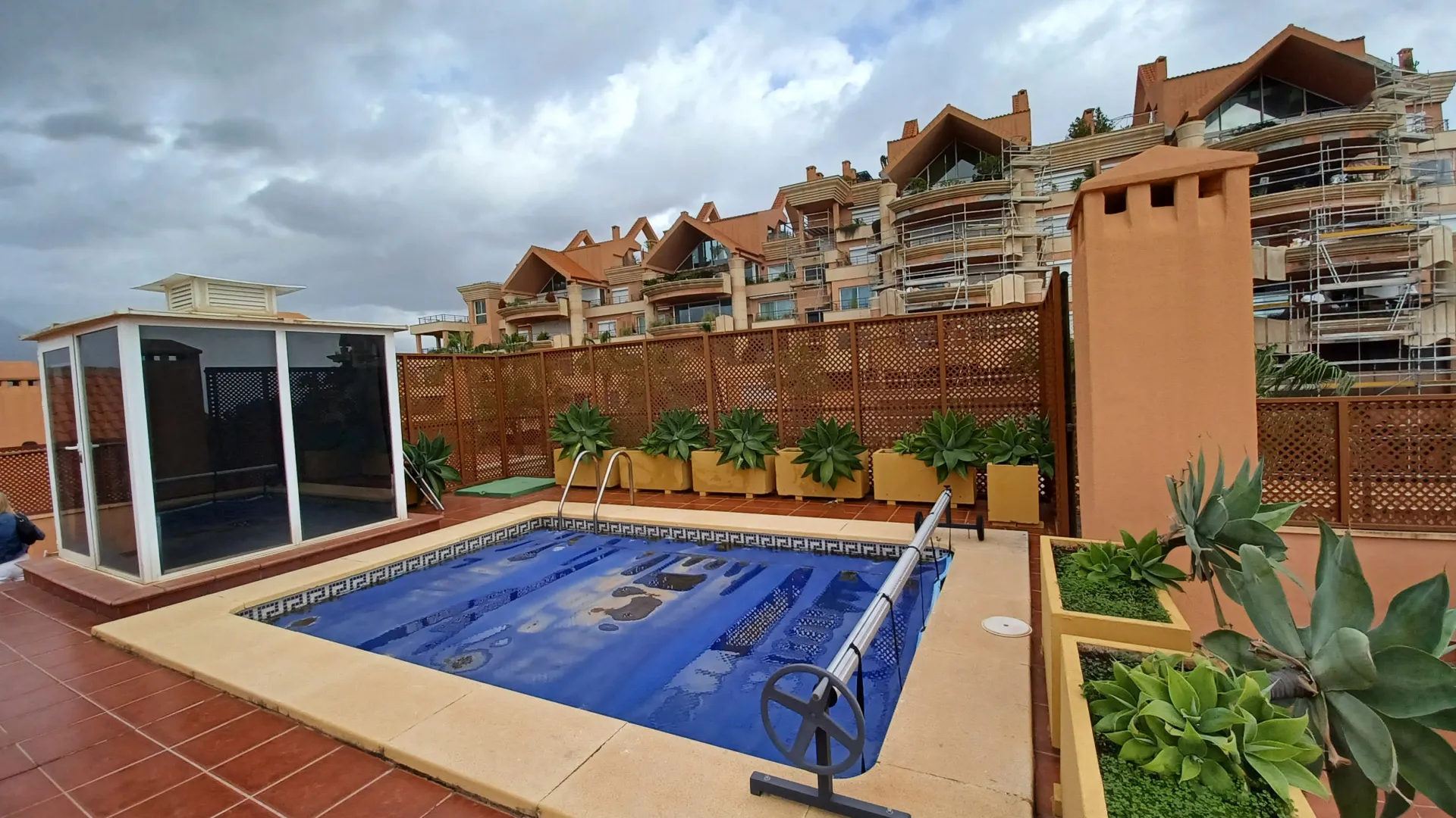 Magna Marbella, atico duplex en venta con 3 dormitorios