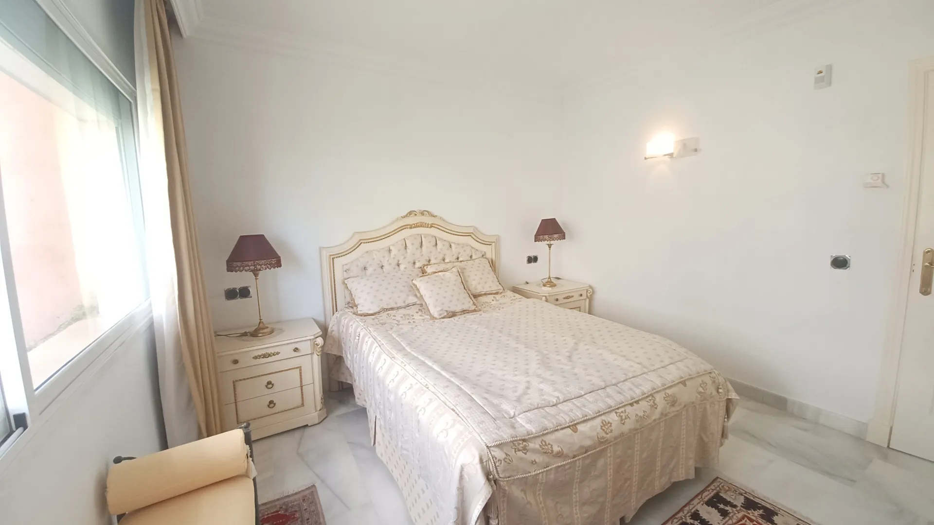 Magna Marbella, atico duplex en venta con 3 dormitorios