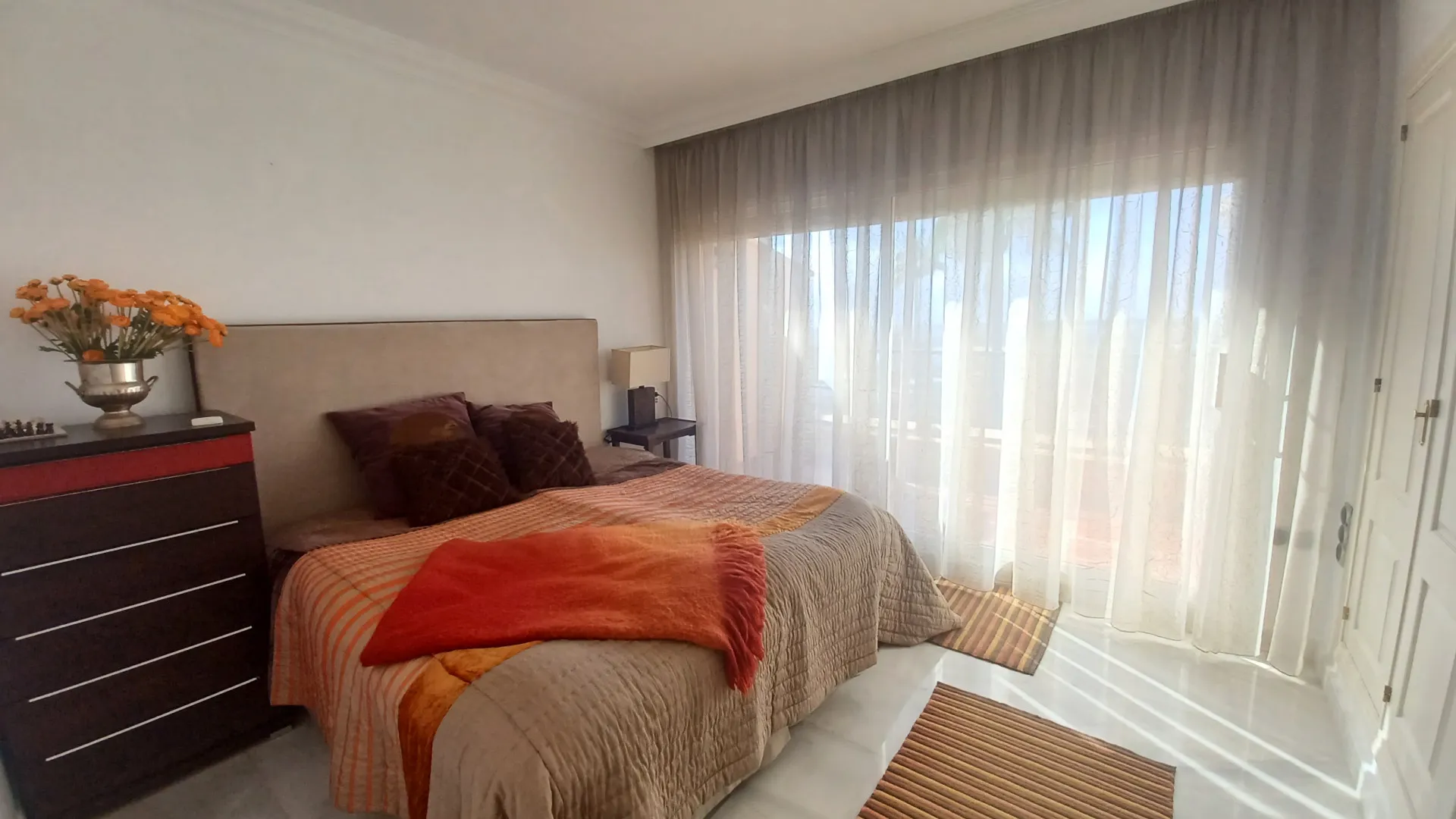 Magna Marbella, atico duplex en venta con 3 dormitorios