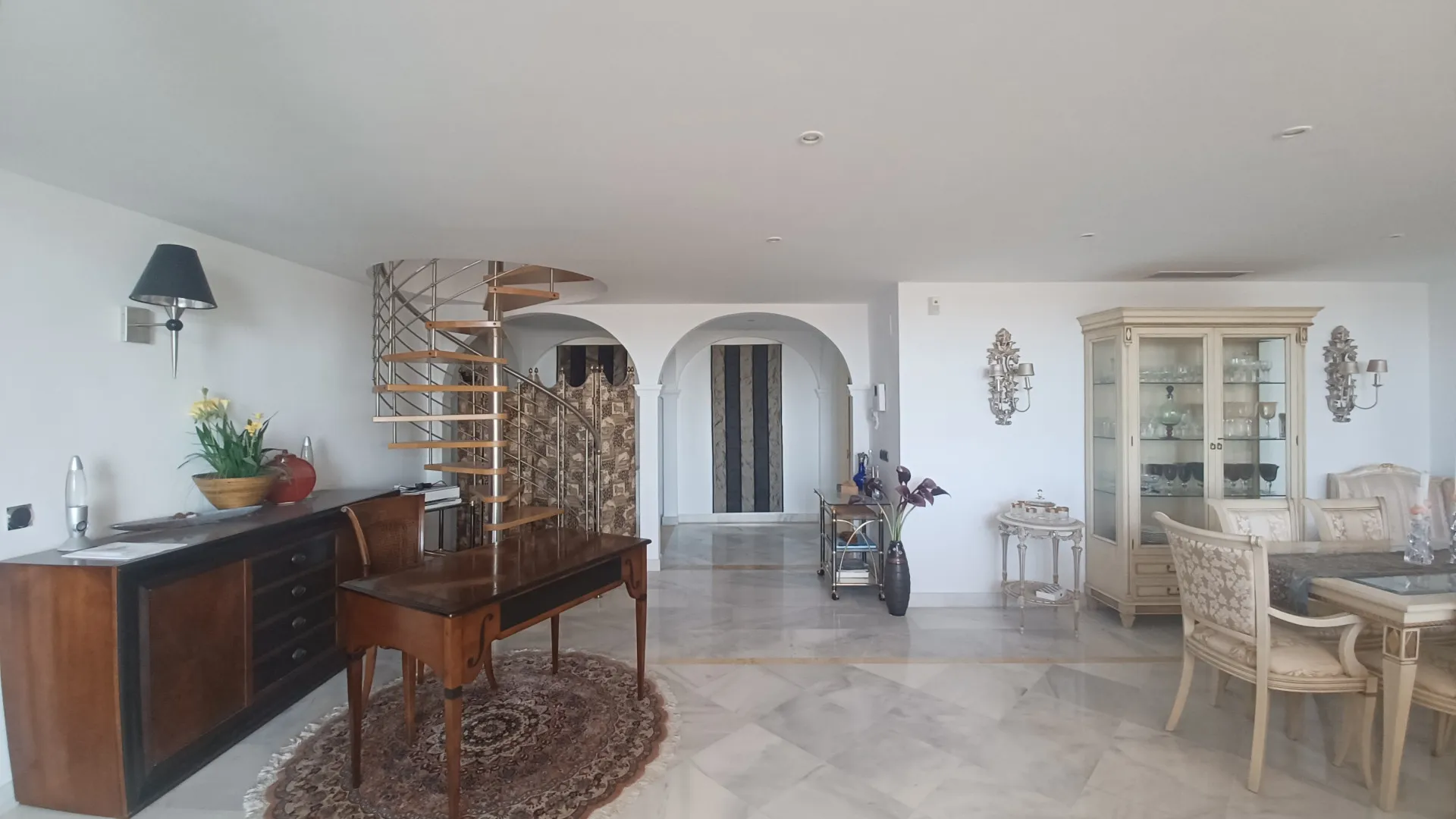 Magna Marbella, atico duplex en venta con 3 dormitorios