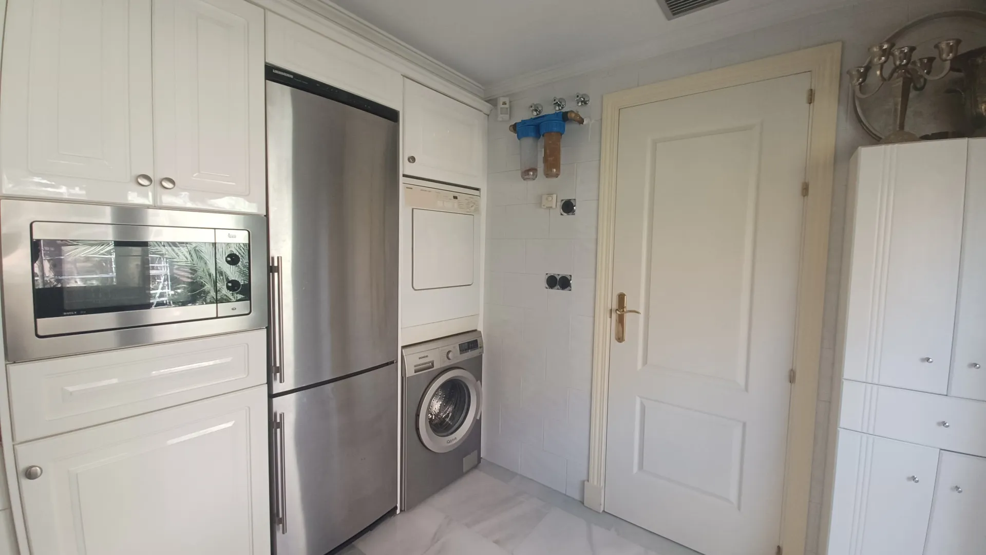 Magna Marbella, atico duplex en venta con 3 dormitorios