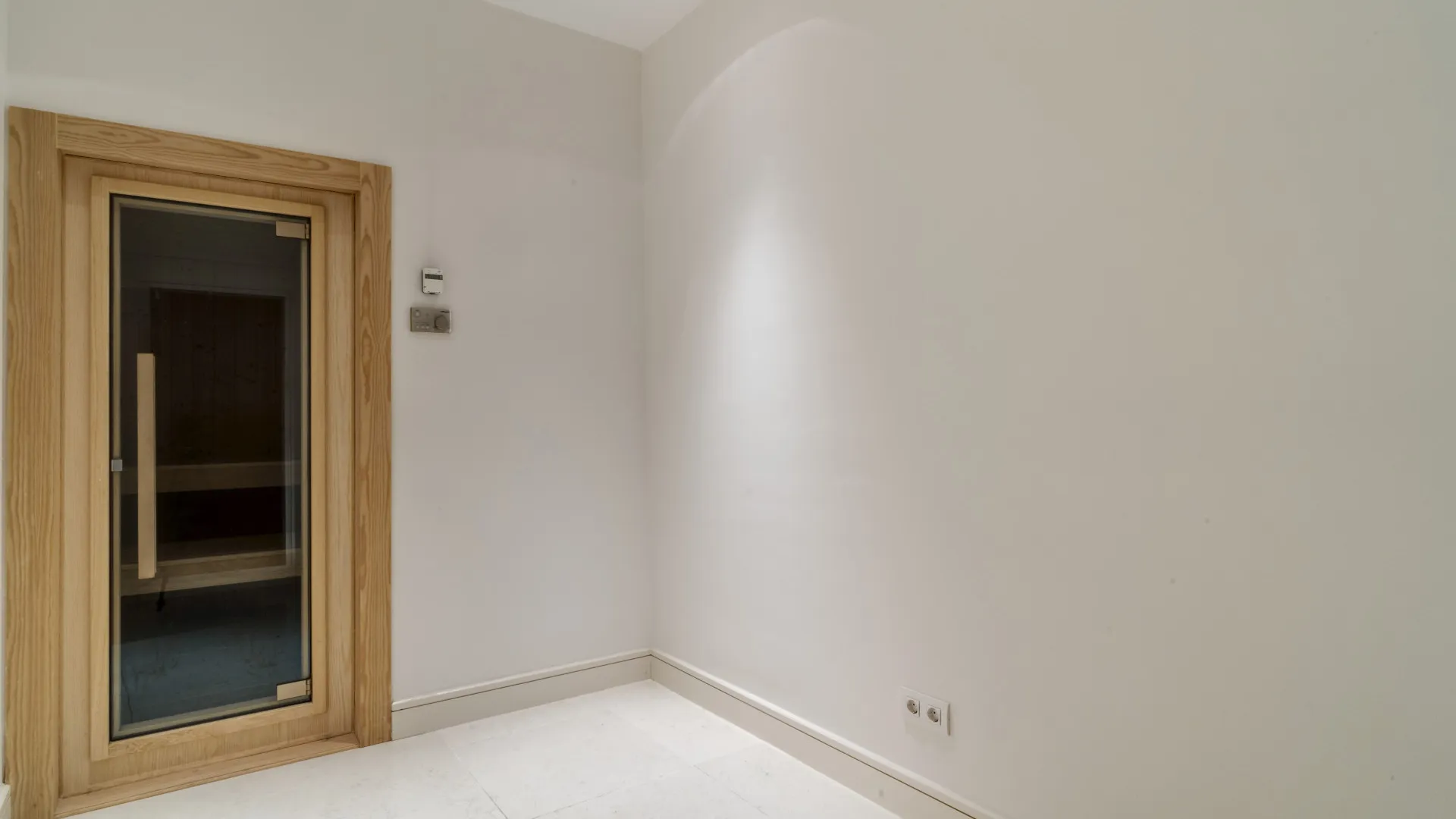 Villa a la venta en Las Lomas del Marbella Club de 6 dormitorios
