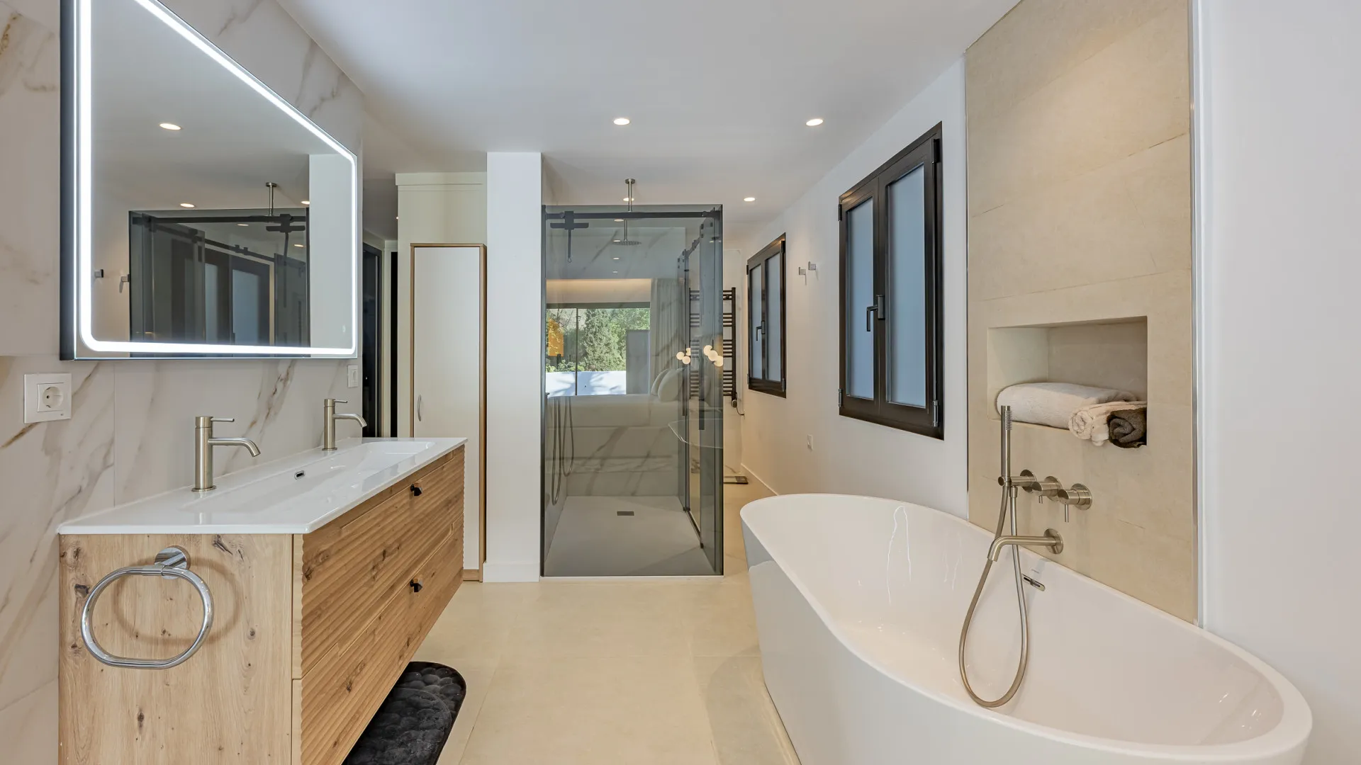 Buy 3 bedrooms ground floor apartment in Kings Hills