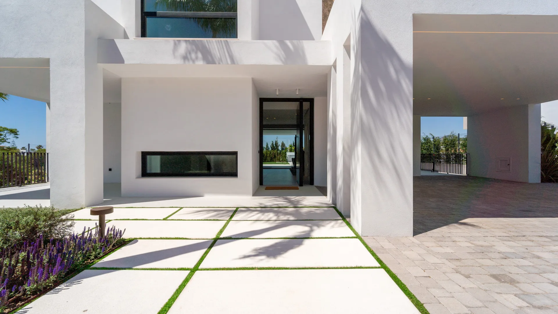 5 bedrooms villa for sale in Los Naranjos Golf