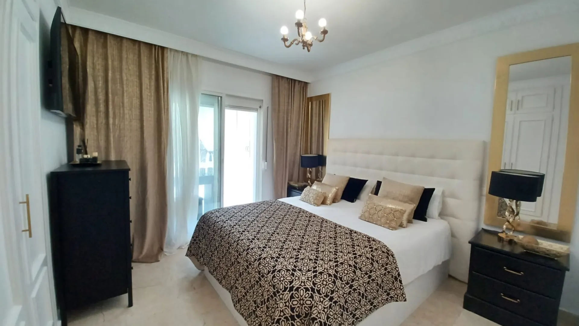 Apartamento en venta con 2 dormitorios en Guadalmina Alta