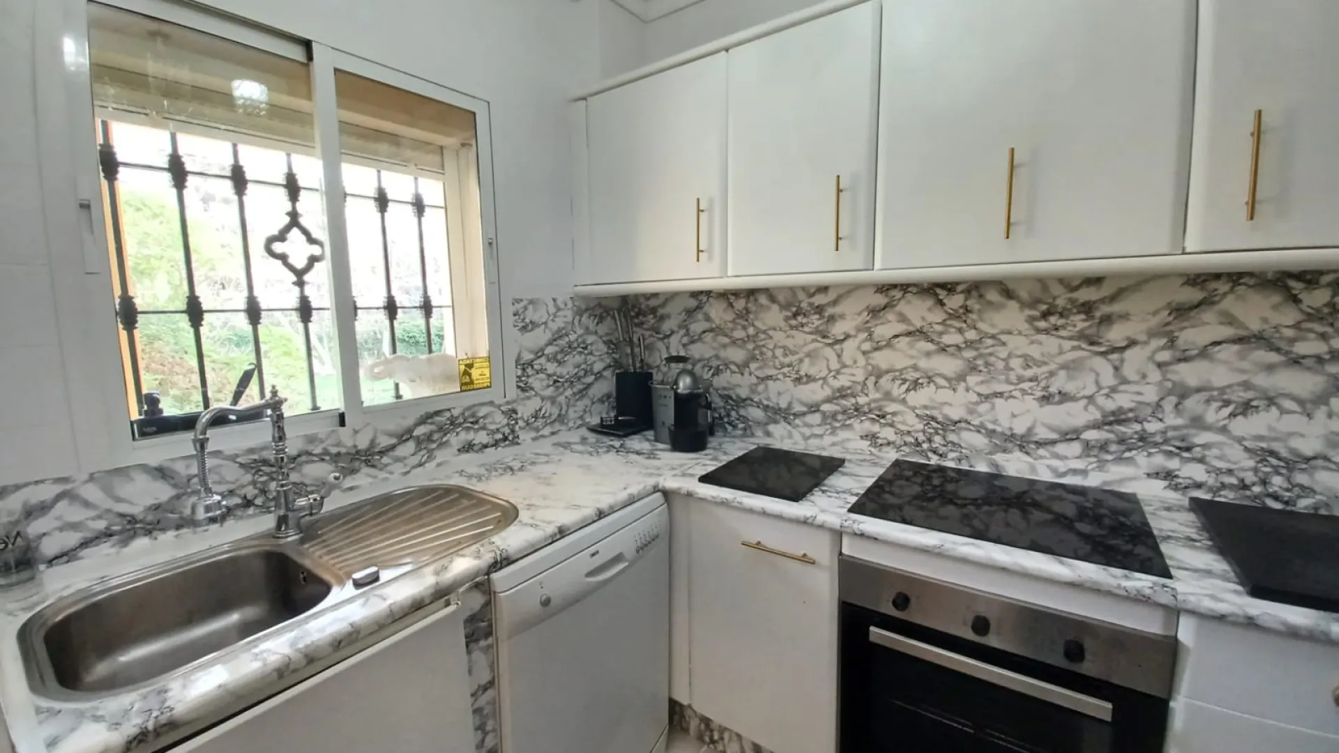 Apartamento en venta con 2 dormitorios en Guadalmina Alta