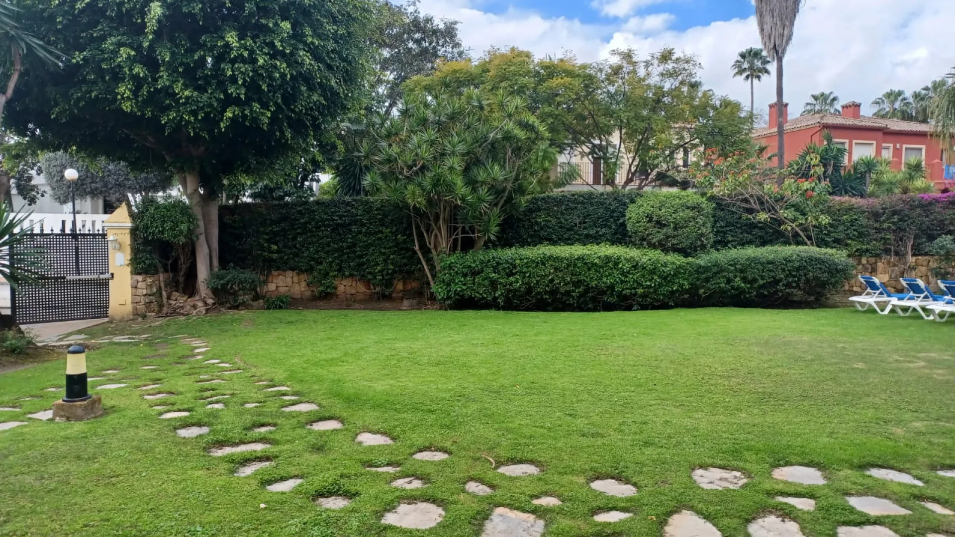 Apartamento en venta con 2 dormitorios en Guadalmina Alta