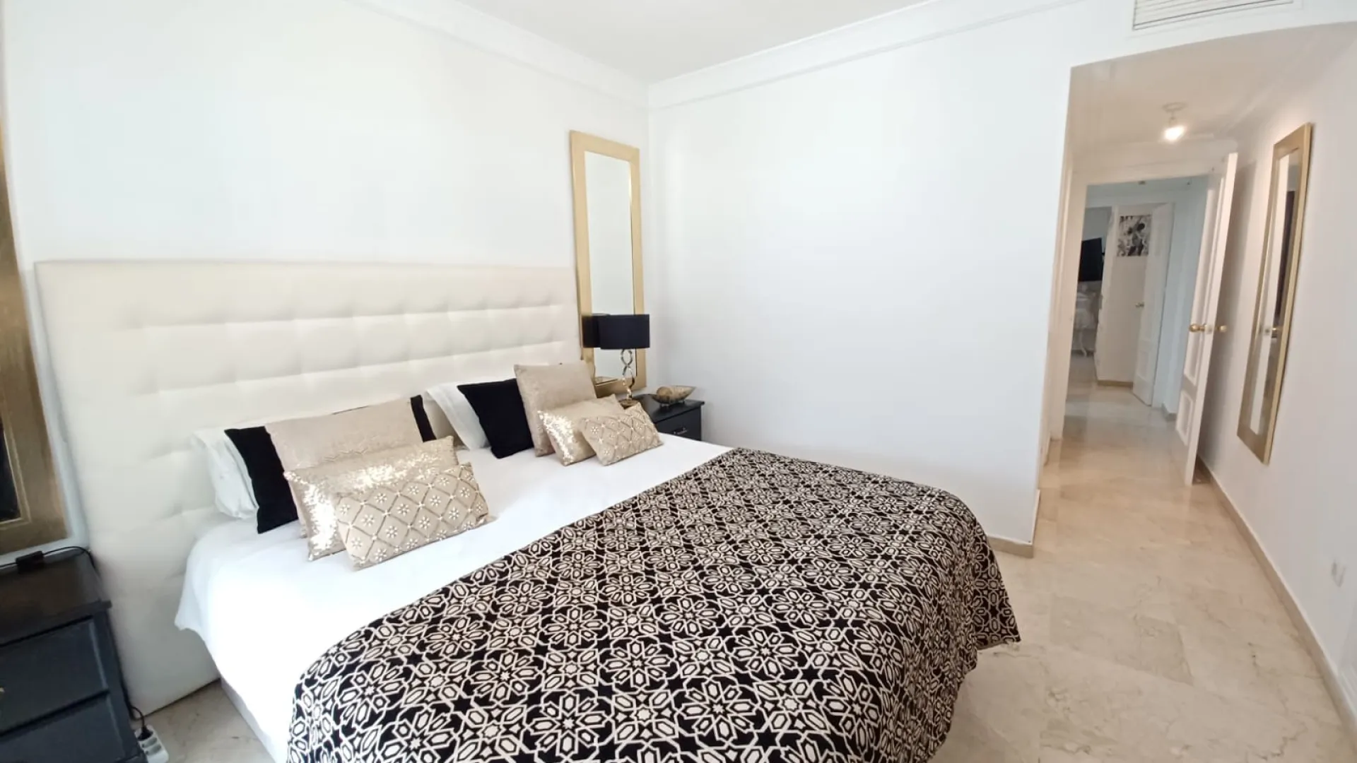 Apartamento en venta con 2 dormitorios en Guadalmina Alta