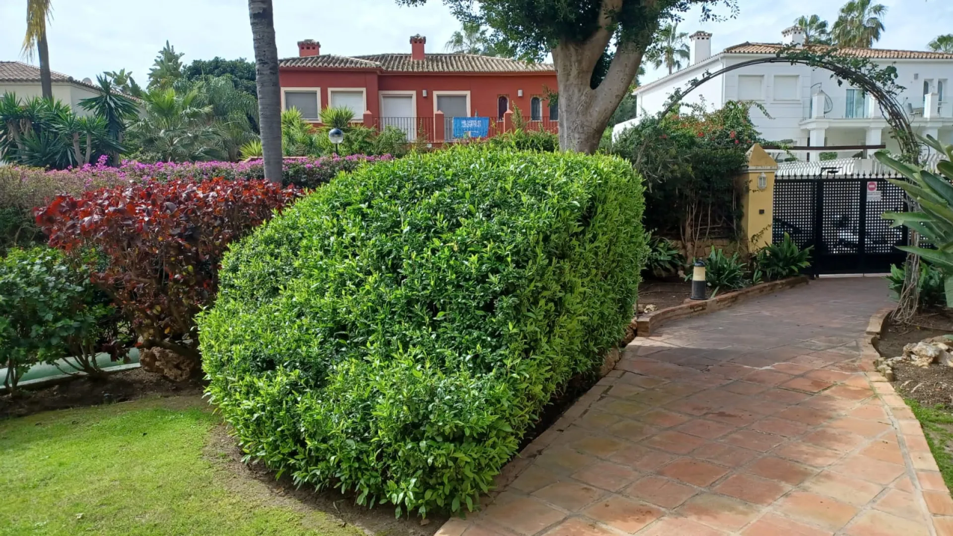 Apartamento en venta con 2 dormitorios en Guadalmina Alta