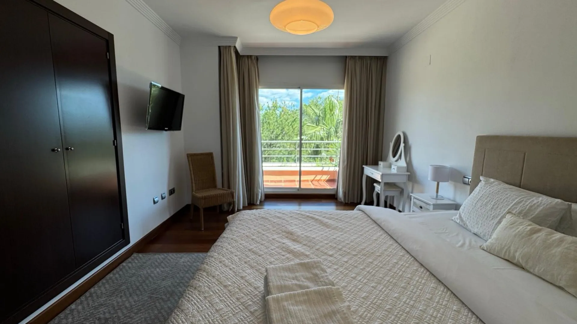 Buy apartment in Magna Marbella