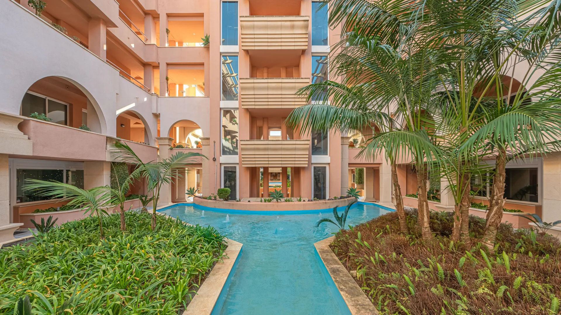 Buy apartment in Magna Marbella
