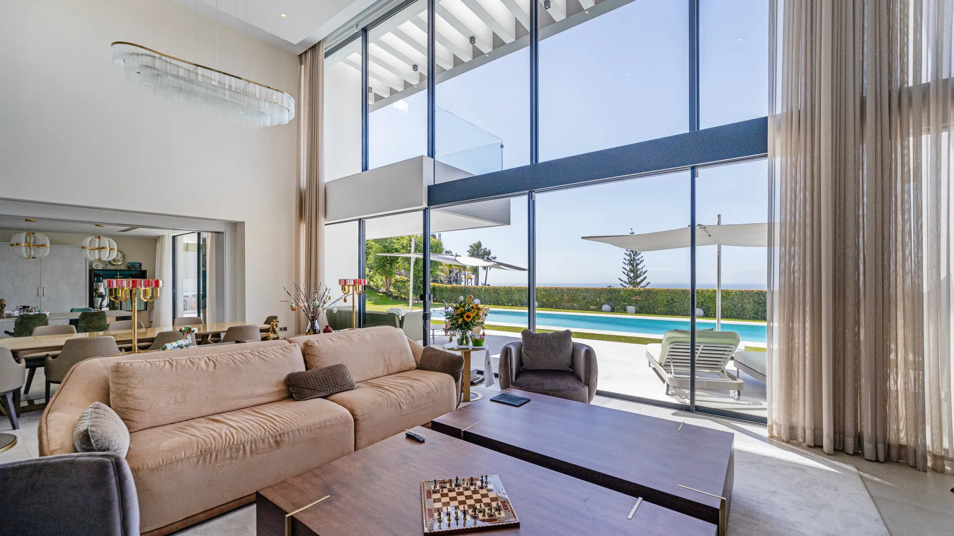 Villa for sale in Los Arqueros with 6 bedrooms