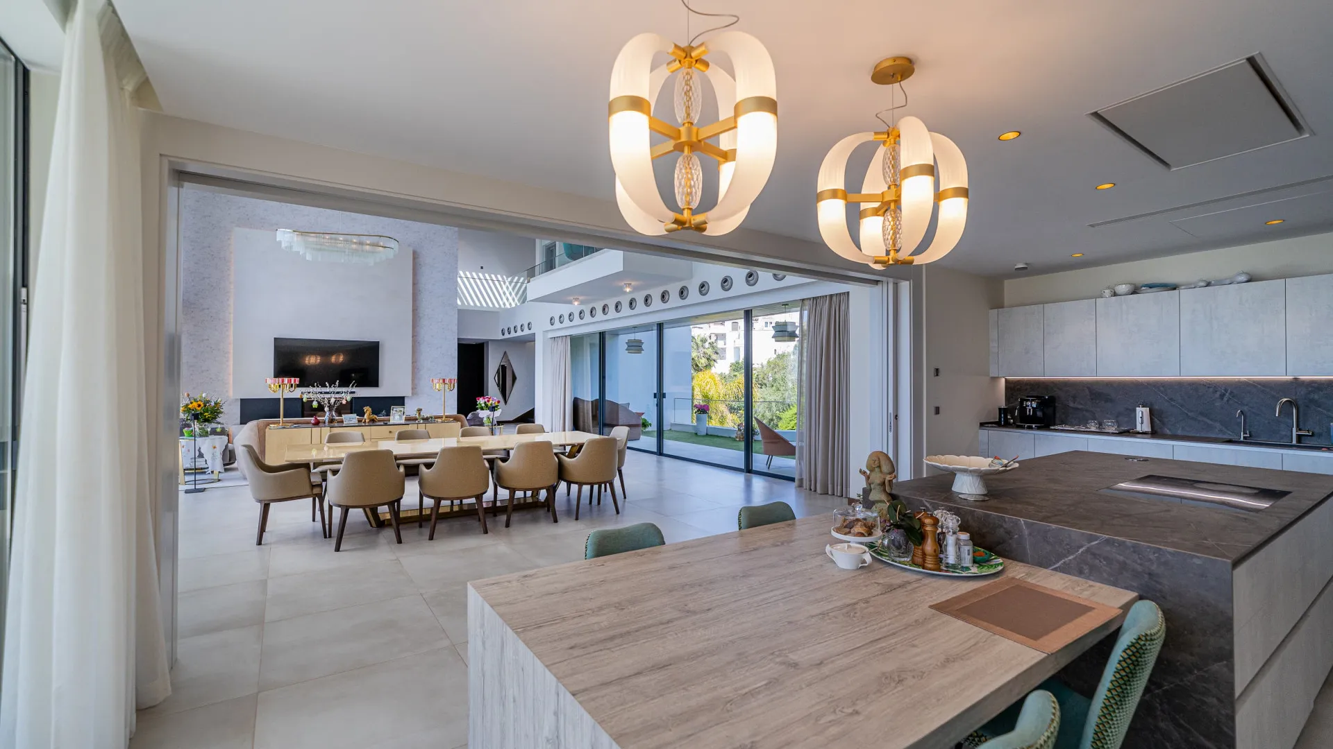 Villa for sale in Los Arqueros with 6 bedrooms