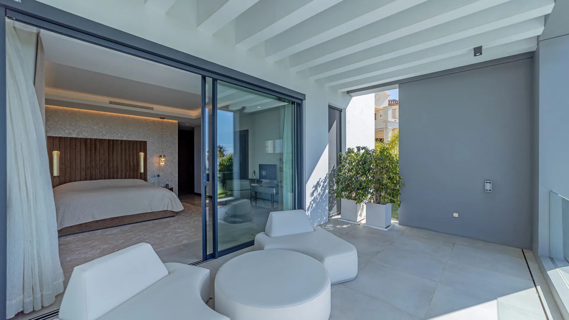 Villa for sale in Los Arqueros with 6 bedrooms