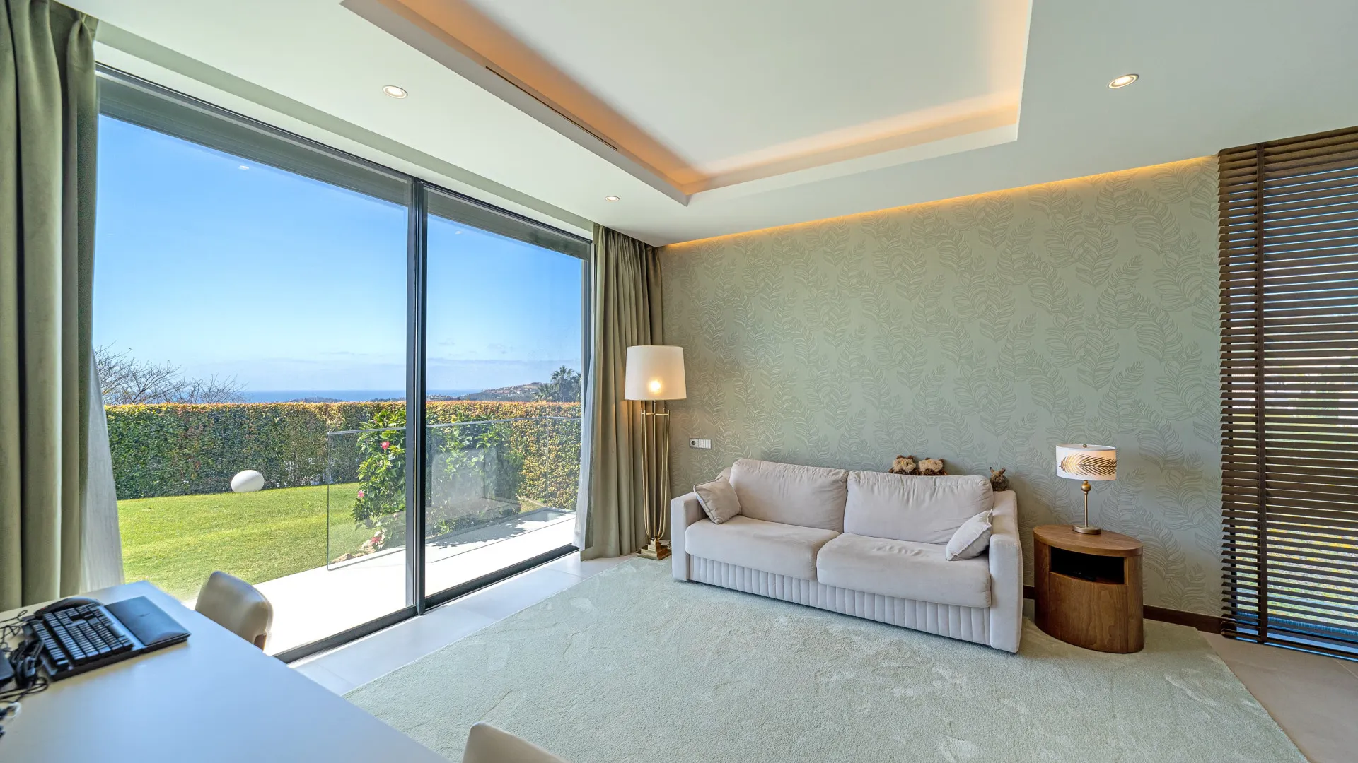Villa for sale in Los Arqueros with 6 bedrooms