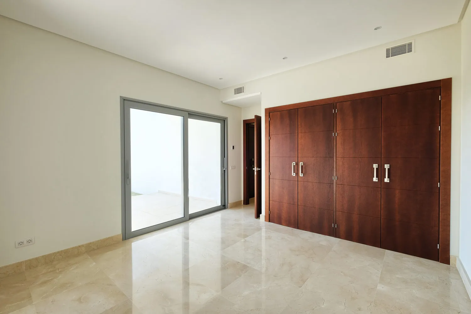 For sale villa in Puerto del Capitan with 4 bedrooms