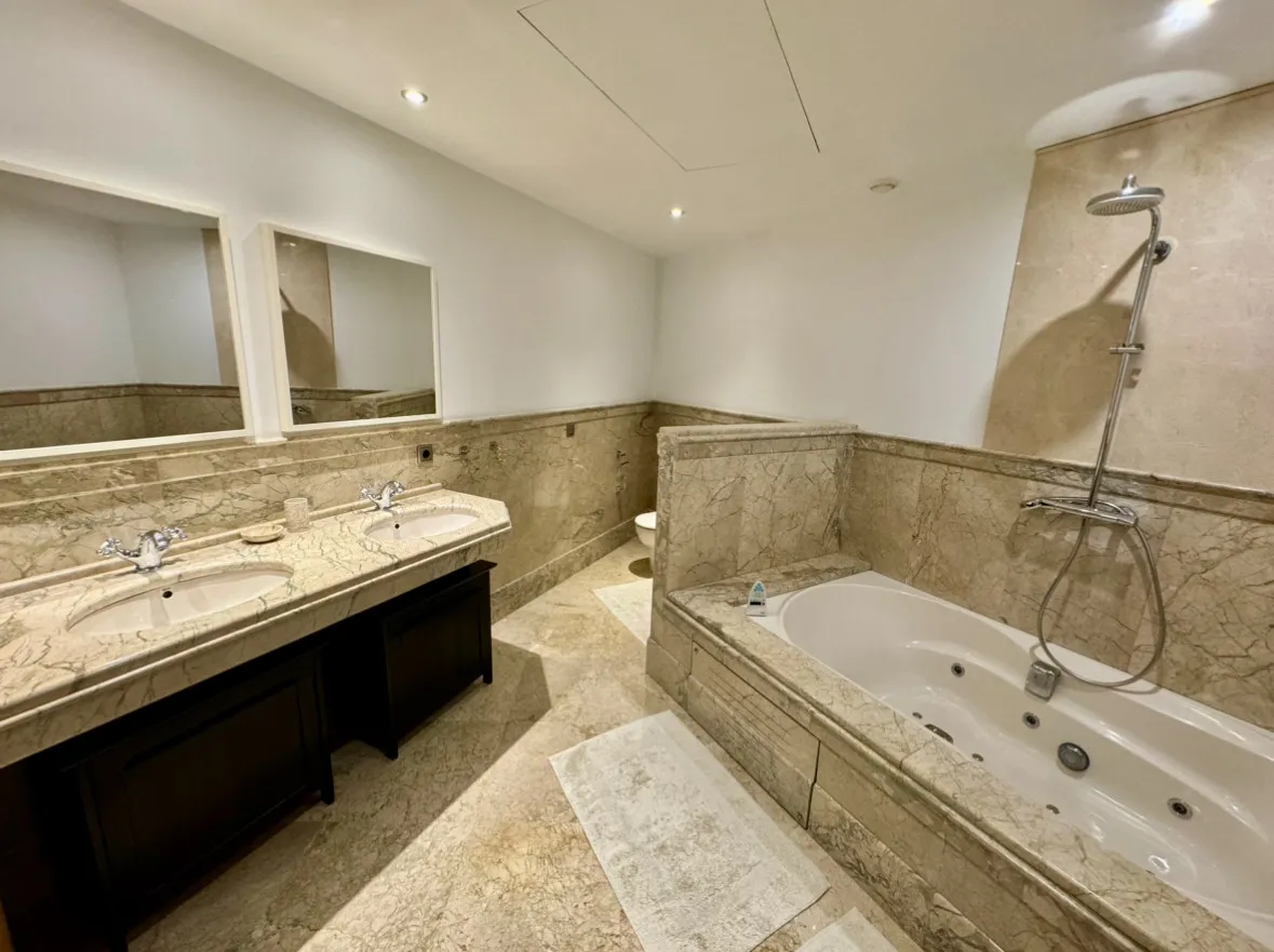 Ground floor apartment for sale in San Pedro Playa with 3 bedrooms