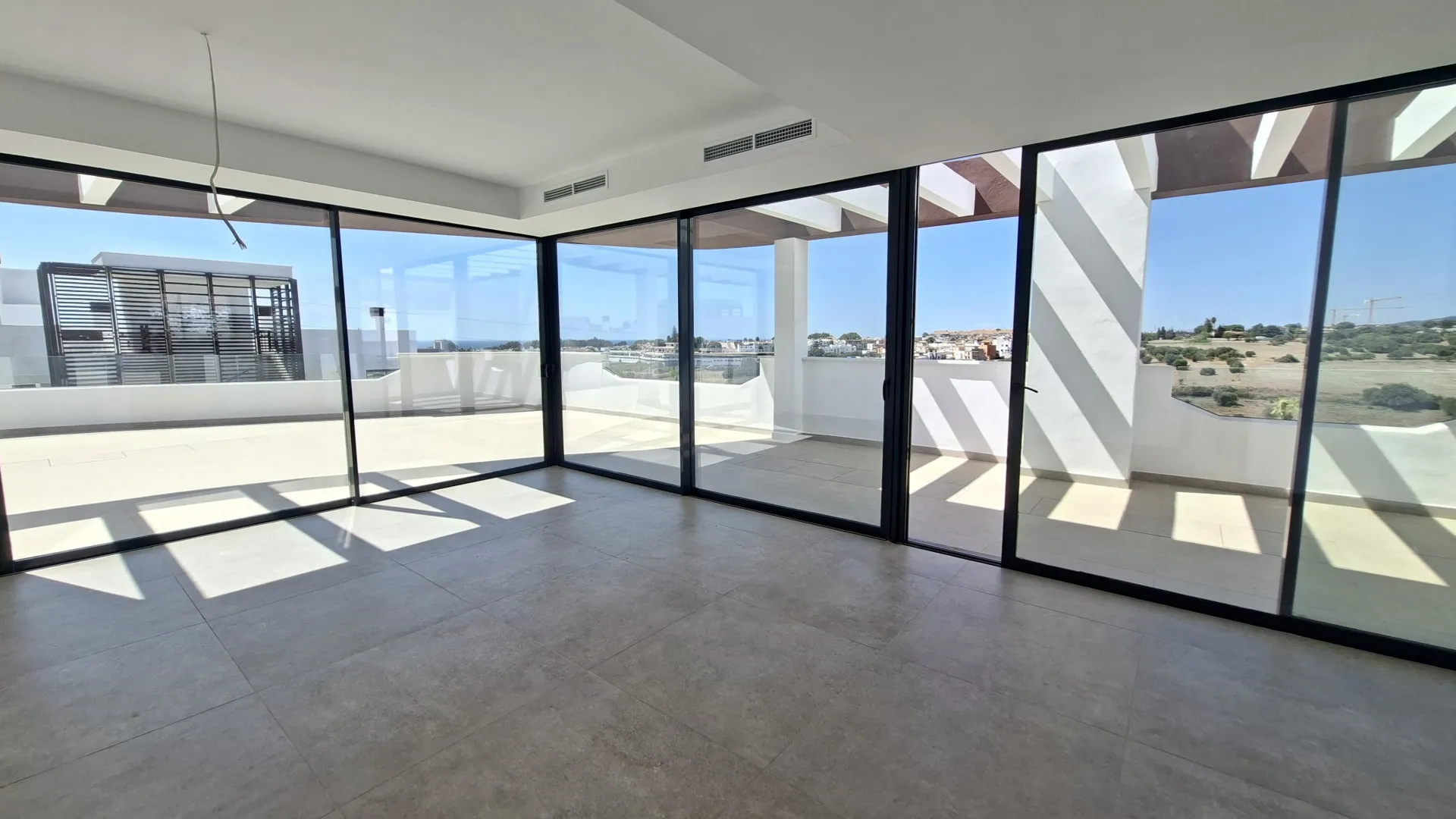 3 bedrooms Estepona East penthouse for sale