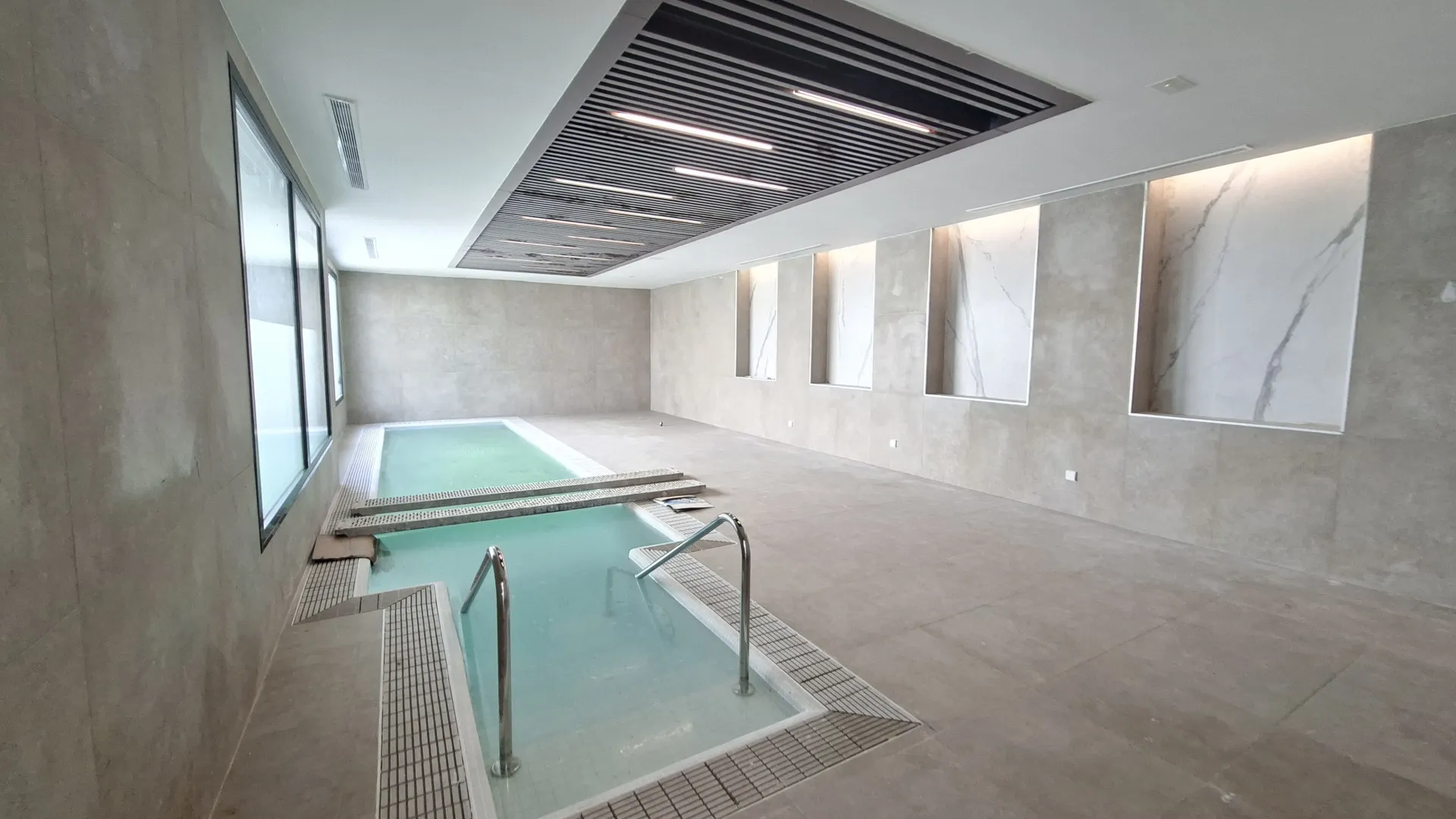 3 bedrooms Estepona East penthouse for sale