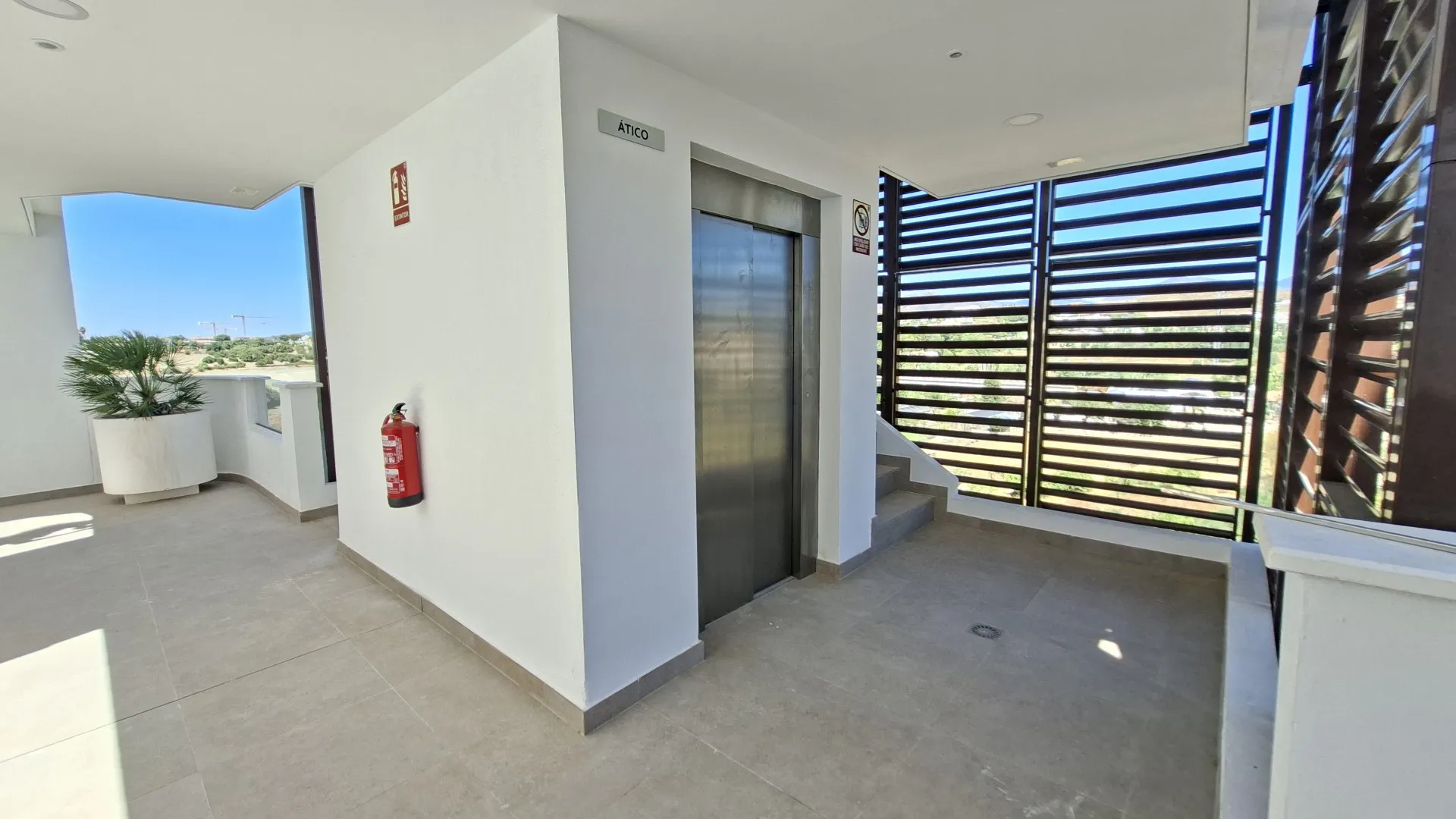 3 bedrooms Estepona East penthouse for sale