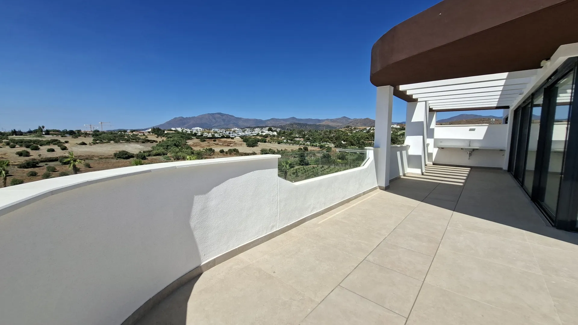 3 bedrooms Estepona East penthouse for sale