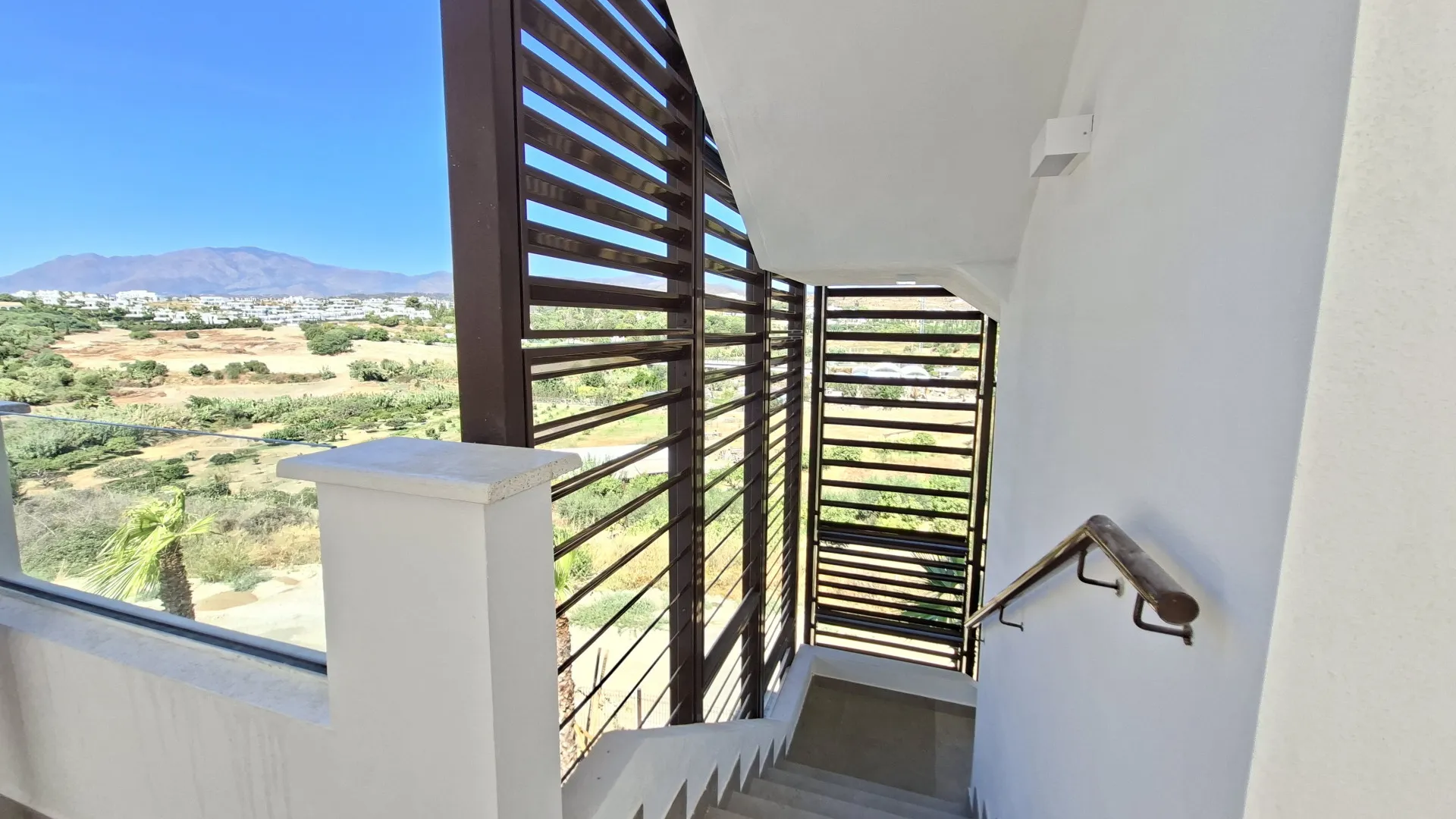 3 bedrooms Estepona East penthouse for sale