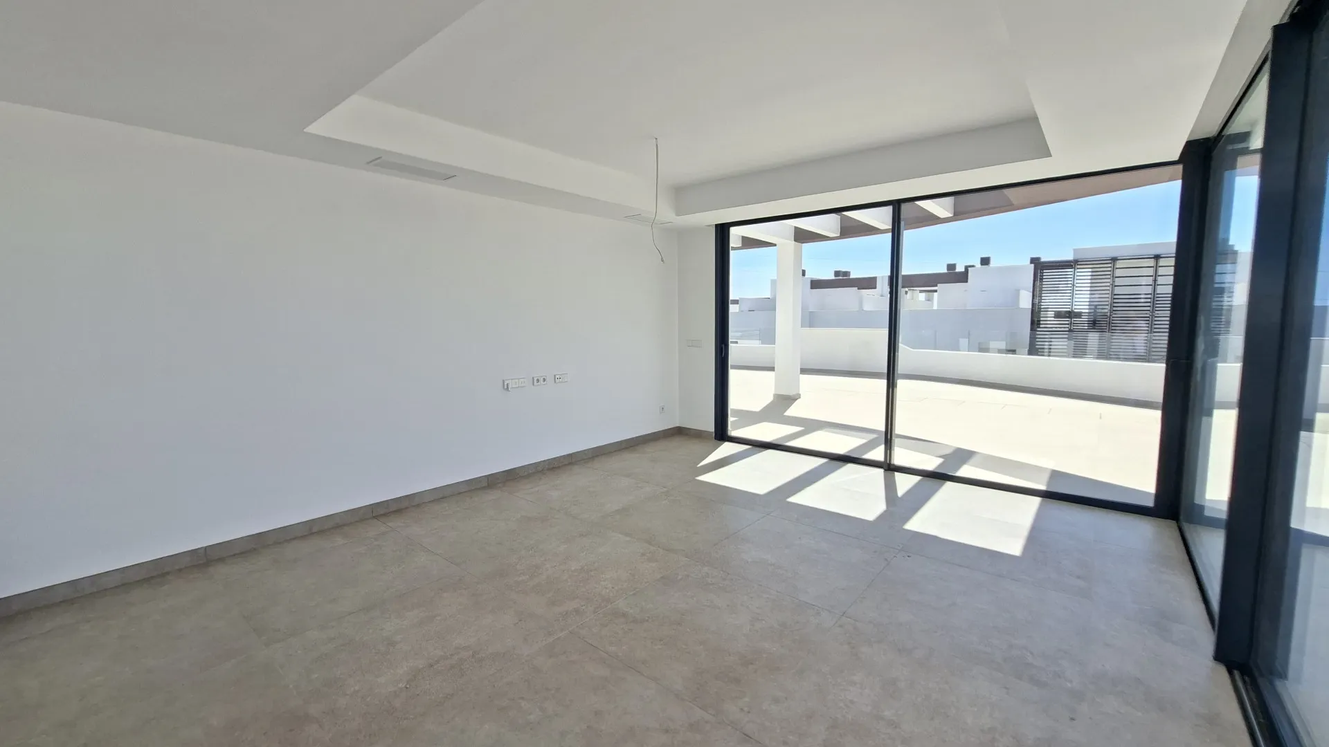 3 bedrooms Estepona East penthouse for sale