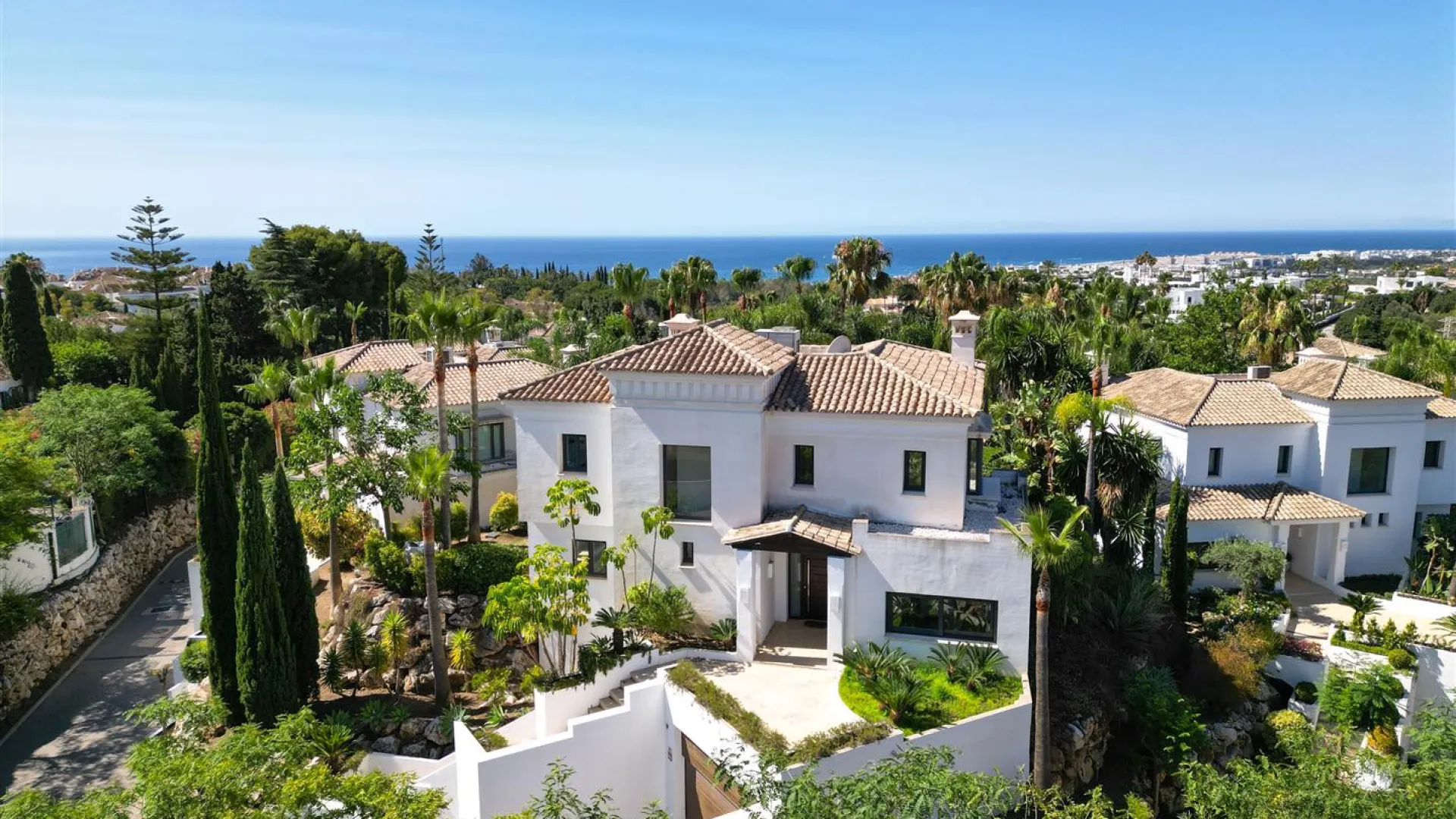 Villa en venta con 5 dormitorios en Lomas de Magna Marbella